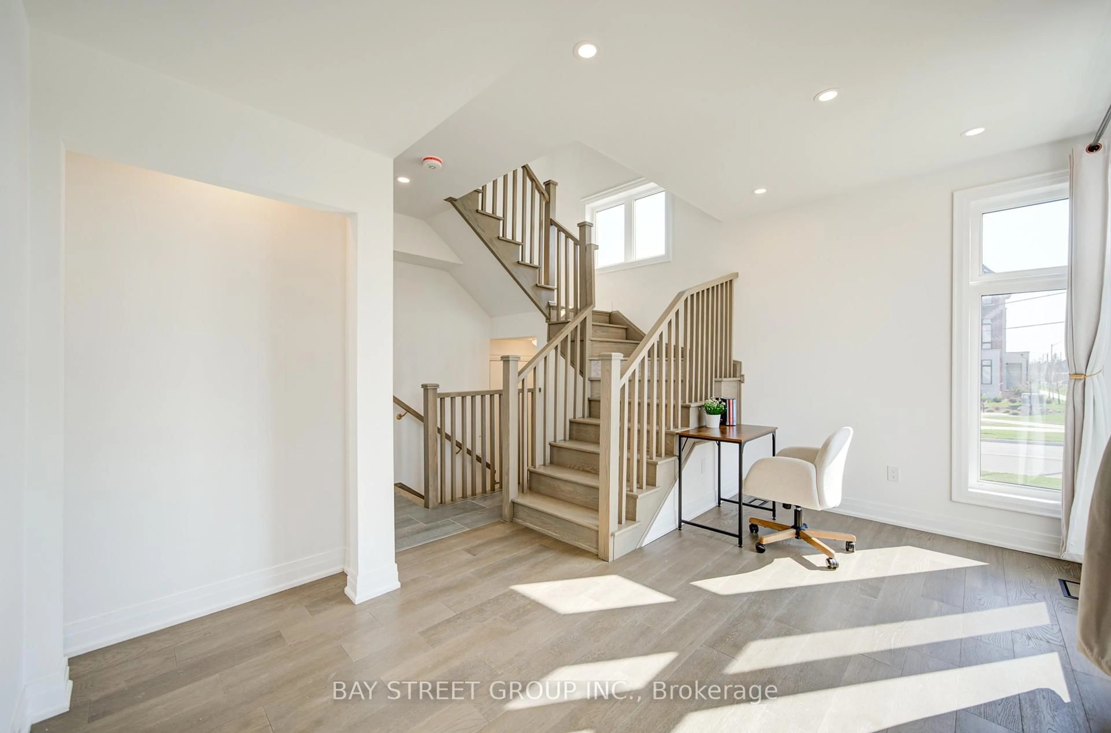 Unknown for 324 King Rd, Richmond Hill Ontario L4E 1L4