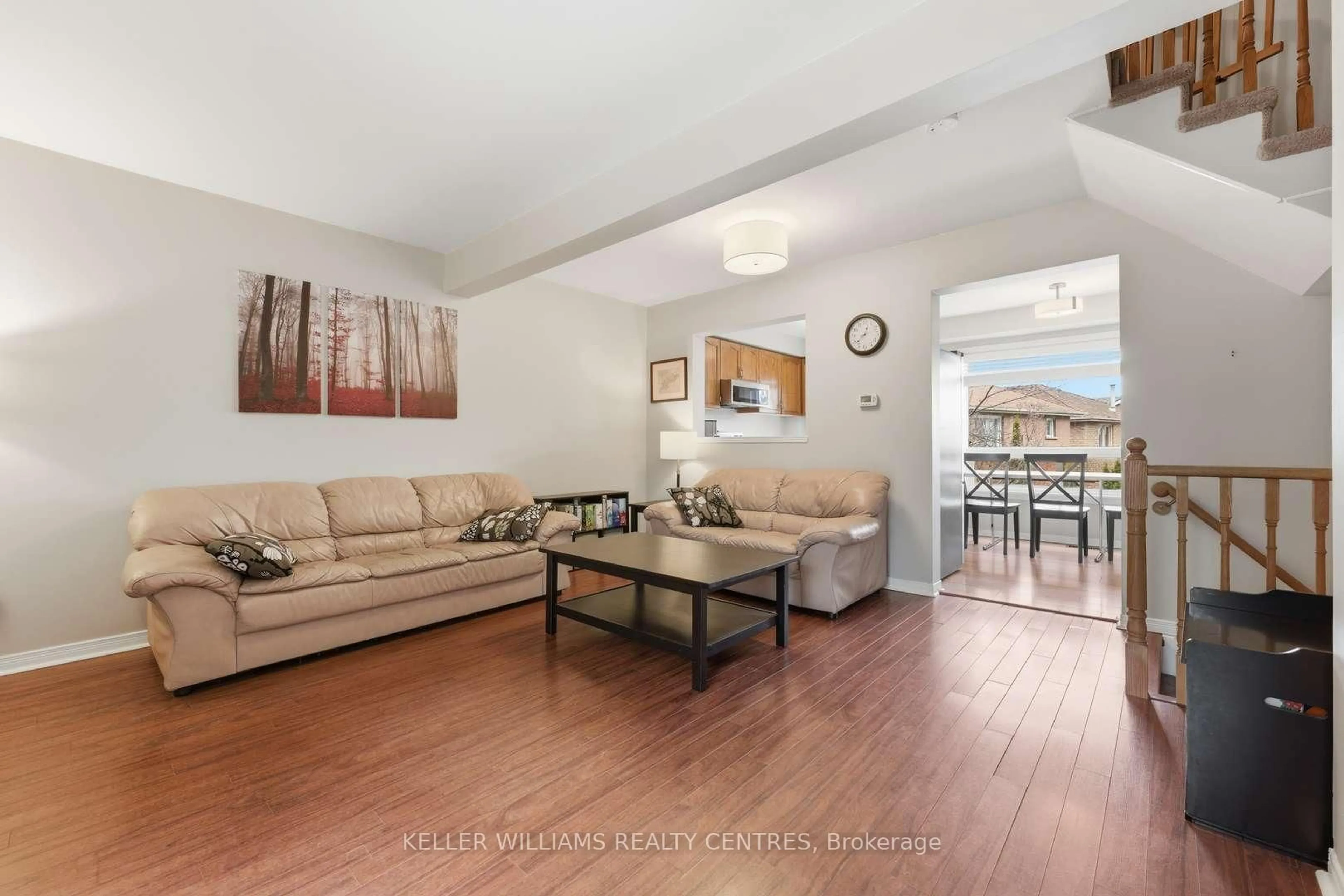 Living room with furniture, unknown for 22 Ross Linton Dr, Aurora Ontario L4G 6T3