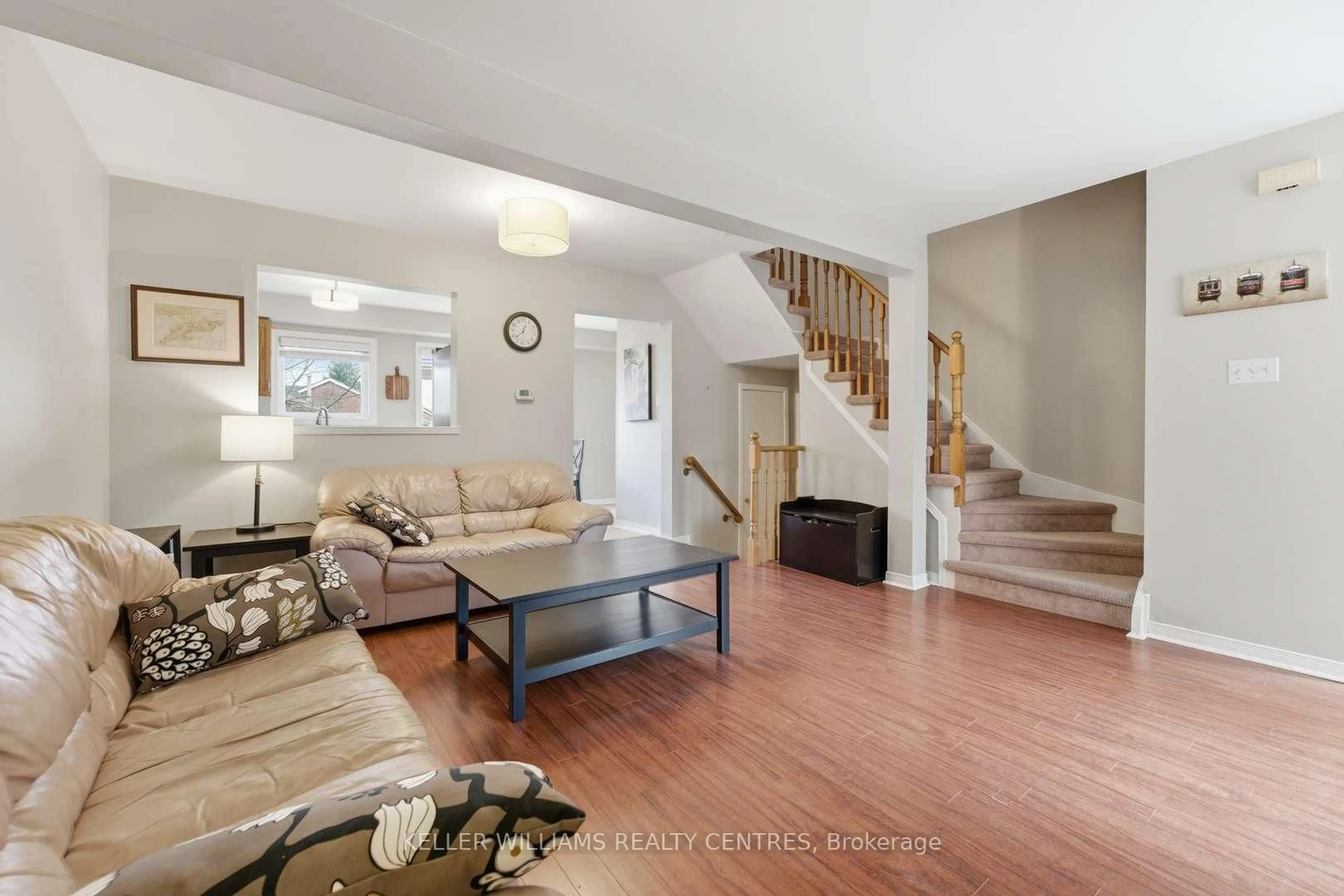 Living room with furniture, unknown for 22 Ross Linton Dr, Aurora Ontario L4G 6T3