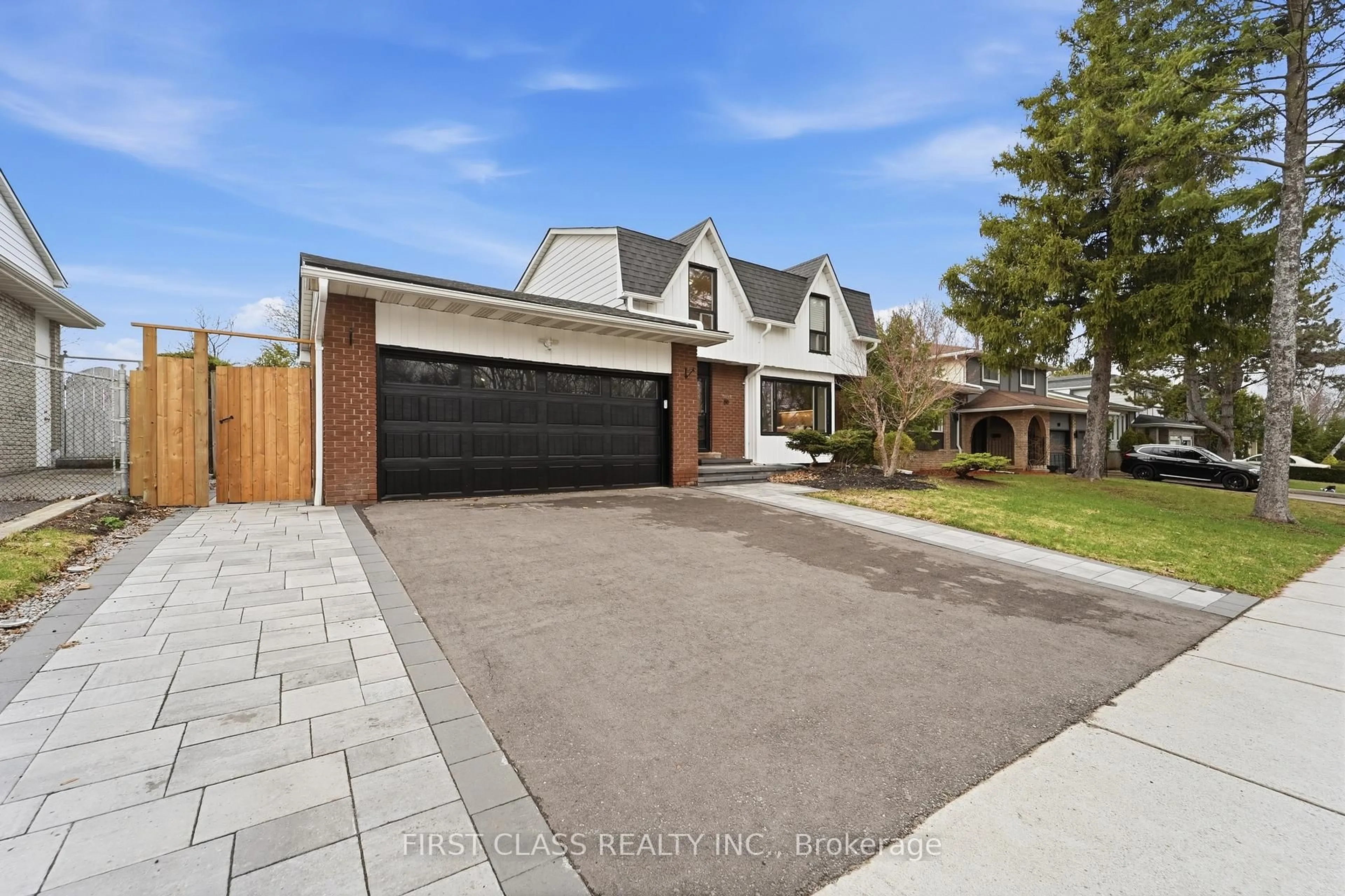 Home with brick exterior material, street for 88 Dawn Hill Tr, Markham Ontario L3T 3B3