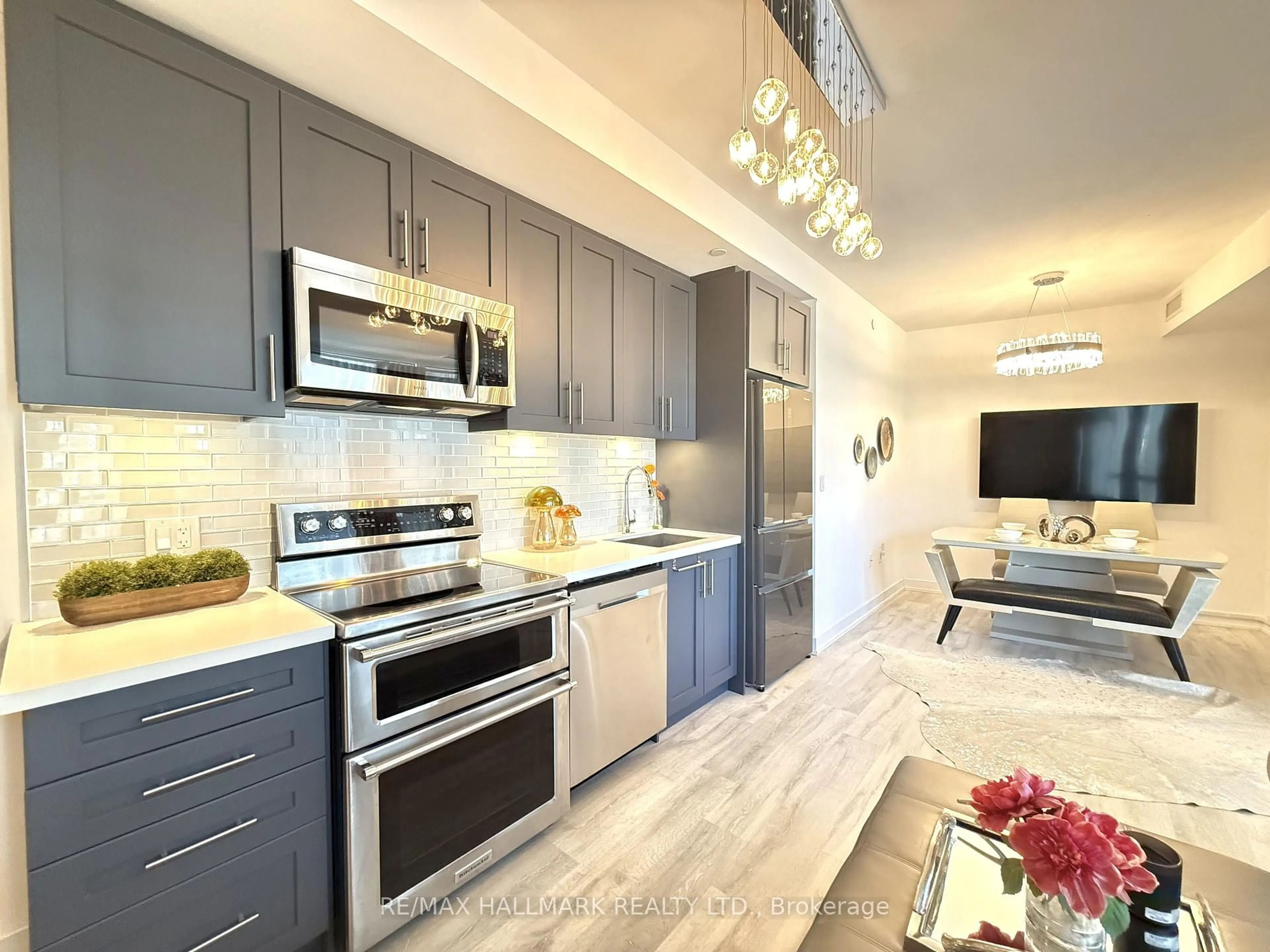 Open concept kitchen, unknown for 375 Sea Ray Ave #225, Innisfil Ontario L9S 0L9