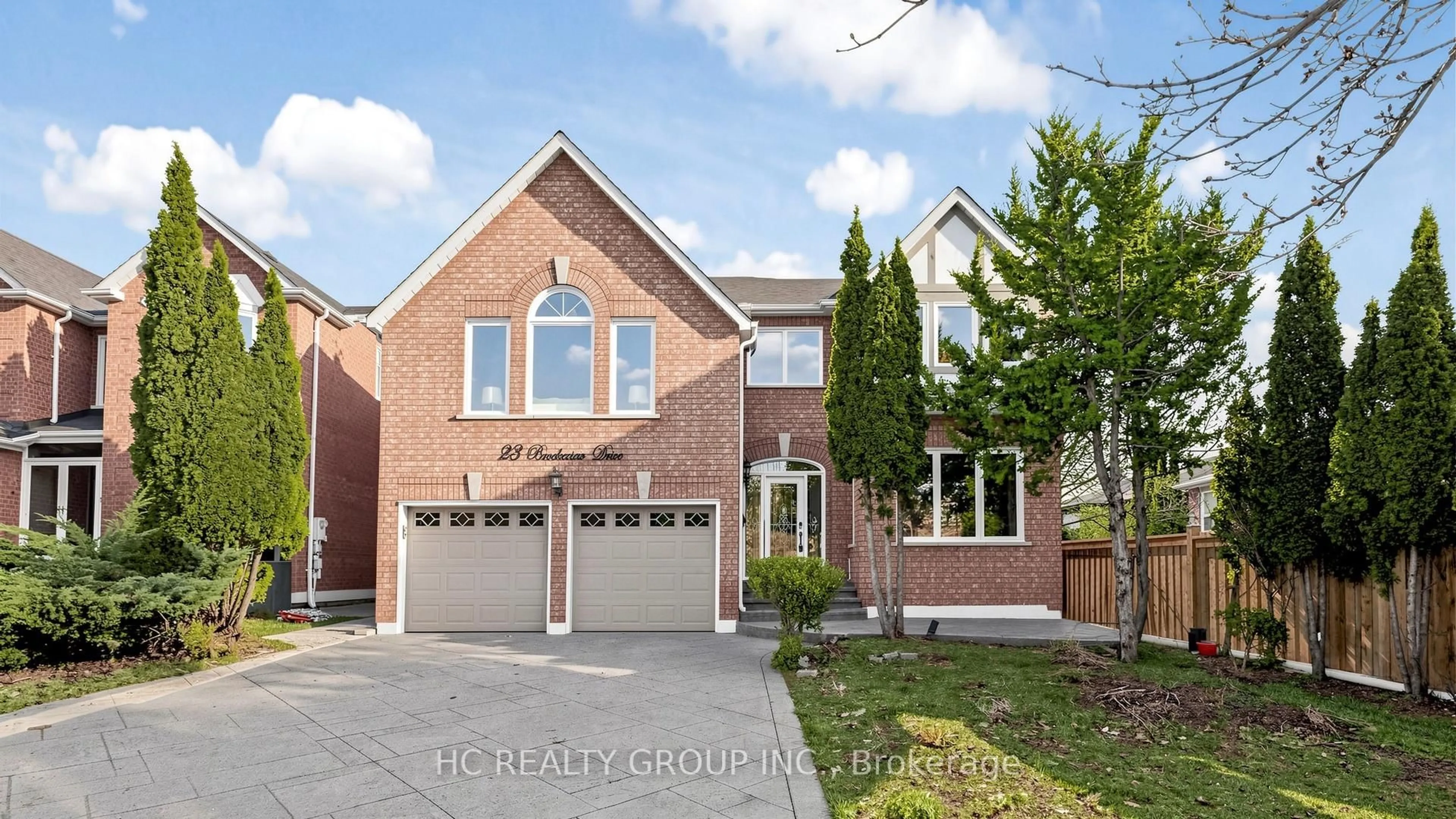 Home with brick exterior material, street for 23 Brookeview Dr, Aurora Ontario L4G 6N1