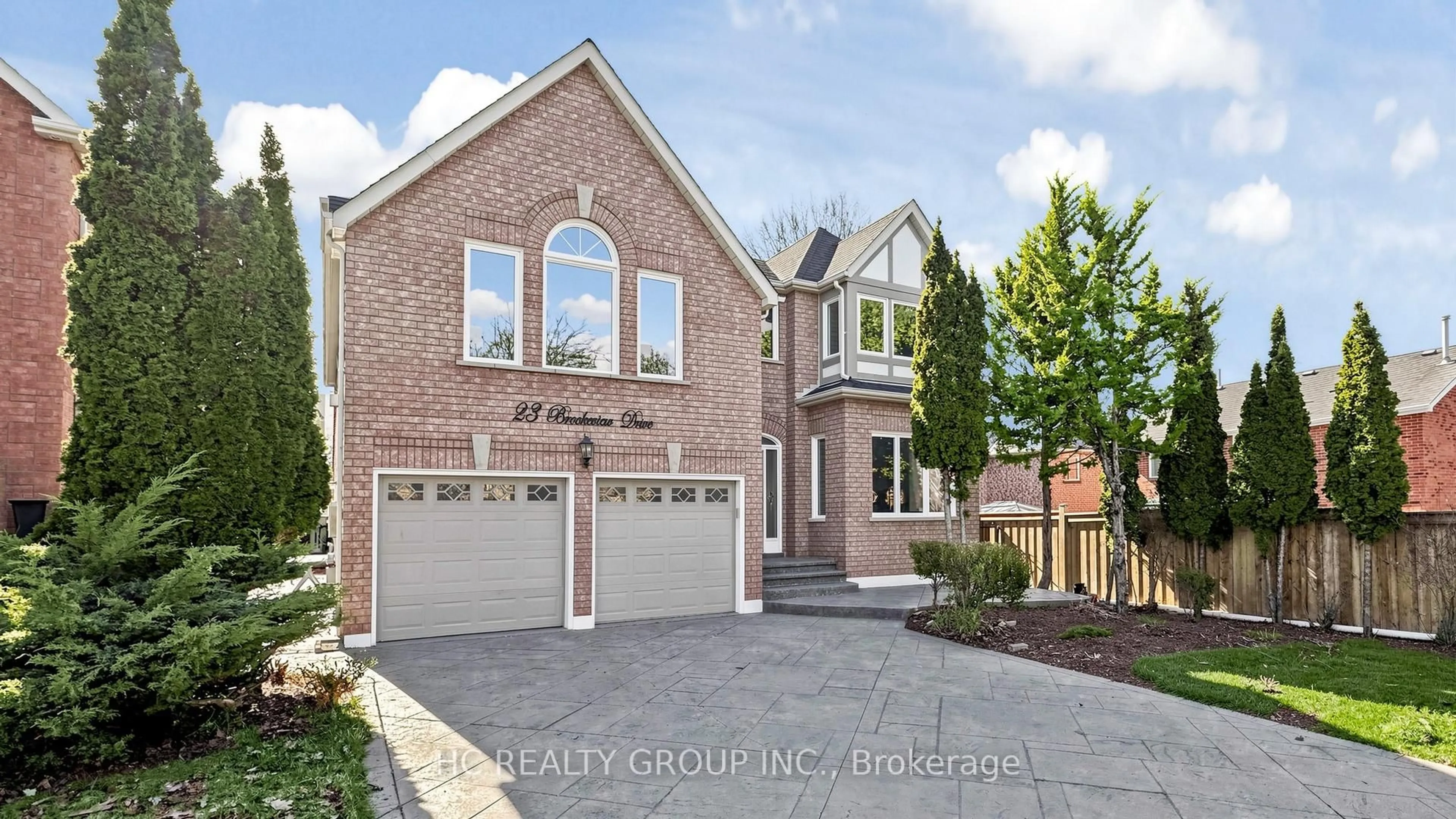 Home with brick exterior material, street for 23 Brookeview Dr, Aurora Ontario L4G 6N1