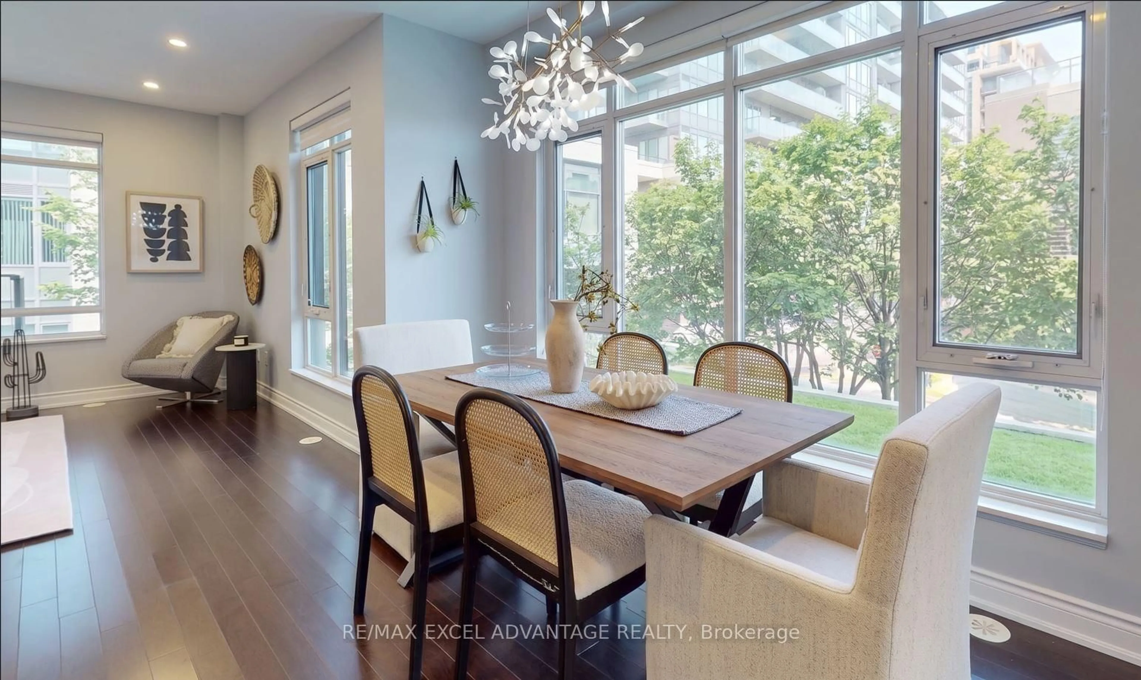 Dining room, unknown for 301 South Park Rd, Markham Ontario L3T 0B9