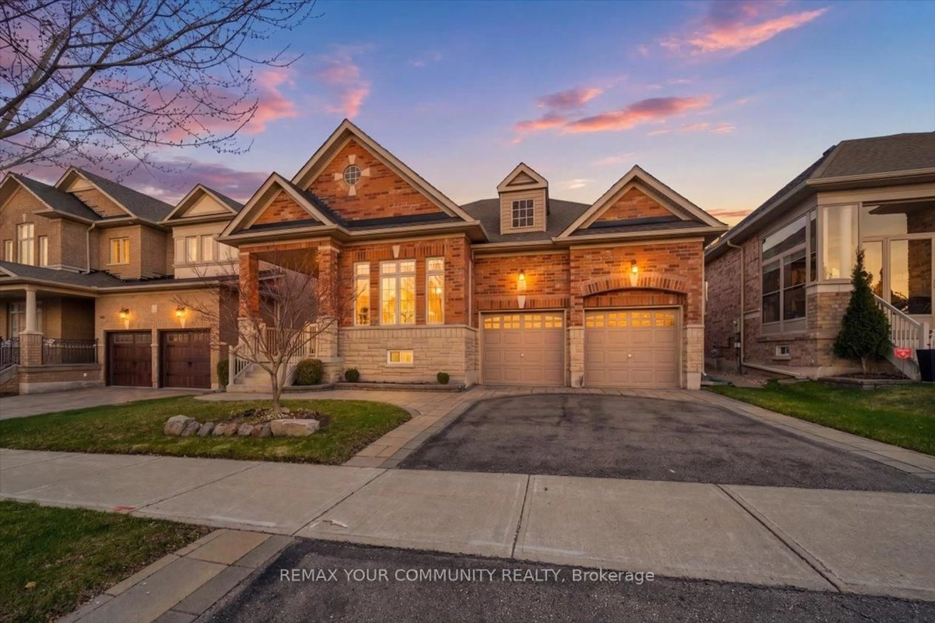 Home with brick exterior material, street for 51 Tonner Cres, Aurora Ontario L4G 0G6