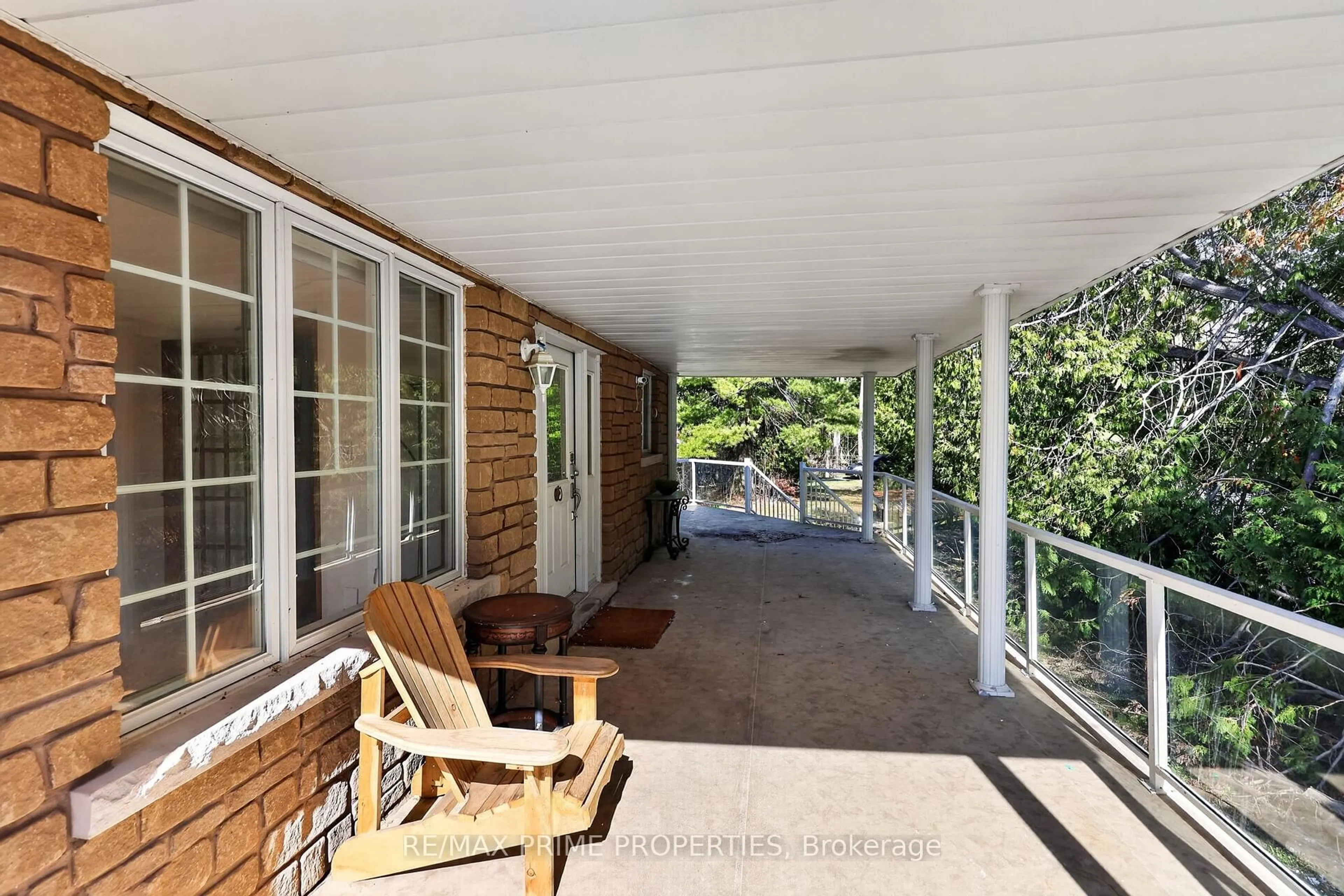 Patio, street for 3016 Cole Rd, East Gwillimbury Ontario L0G 1R0