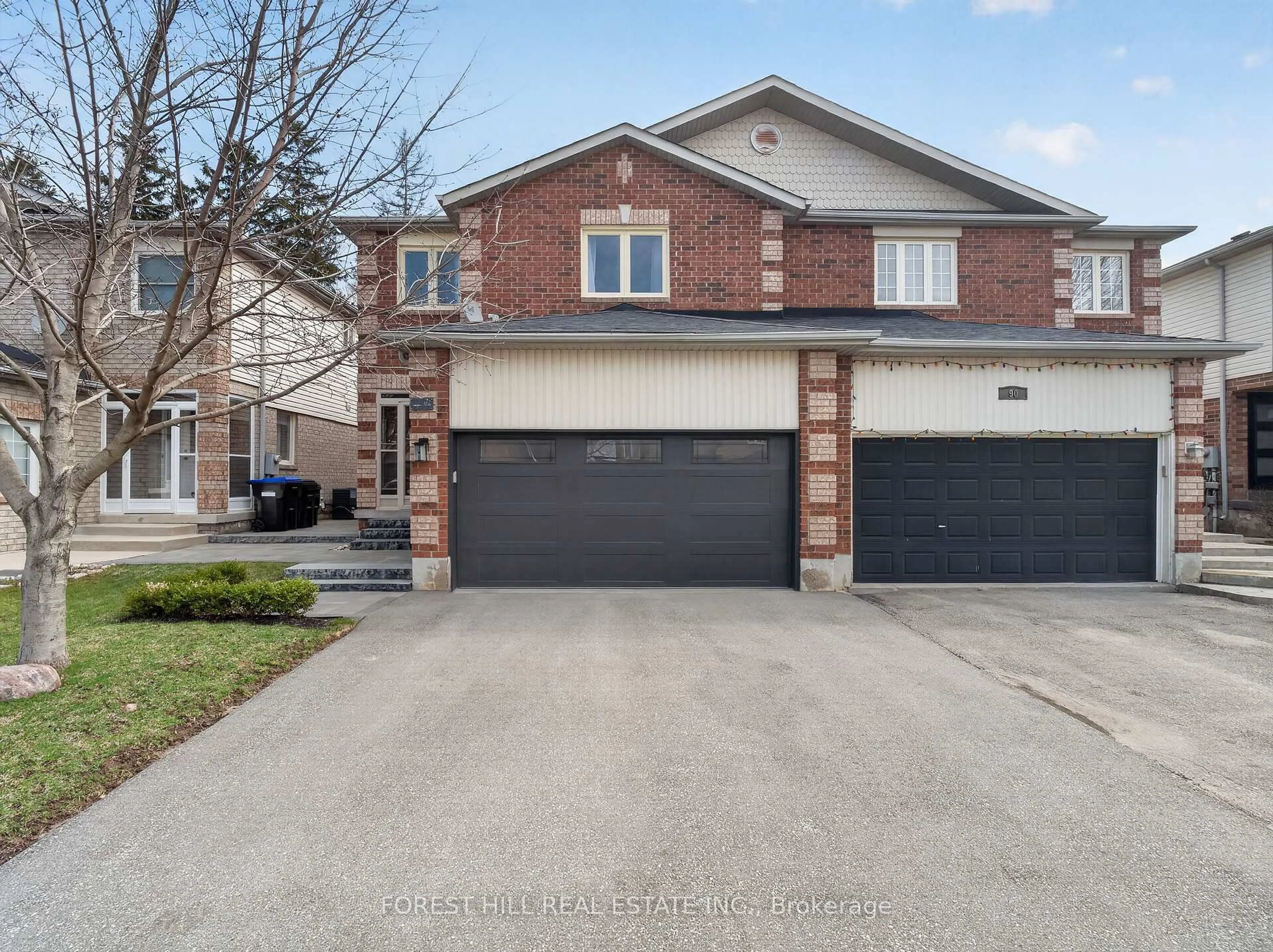 Home with brick exterior material, street for 92 Noble Dr, Bradford West Gwillimbury Ontario L3Z 3B4