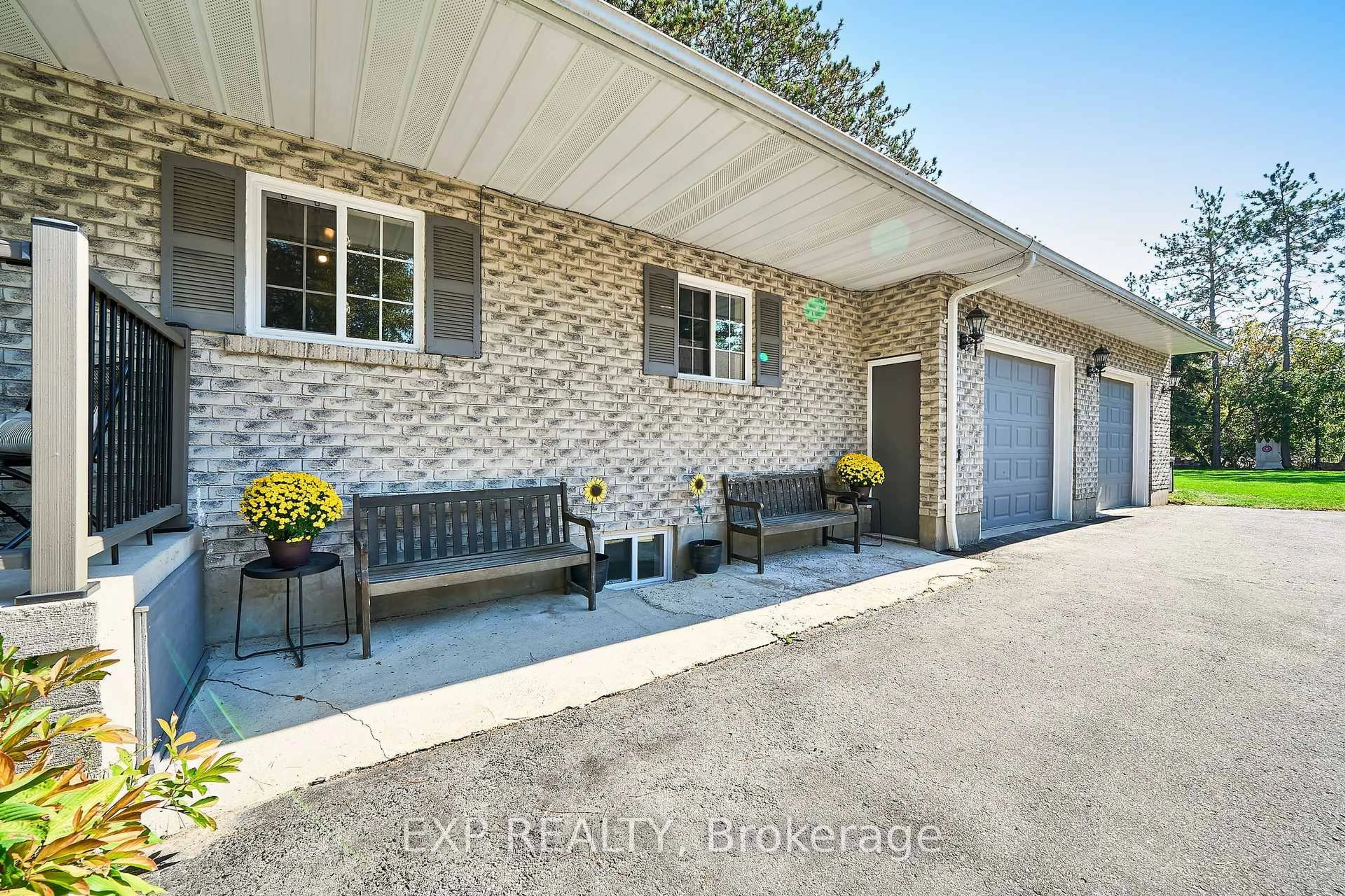 Unknown for 9 Hilda Ave, Uxbridge Ontario L9P 1R2