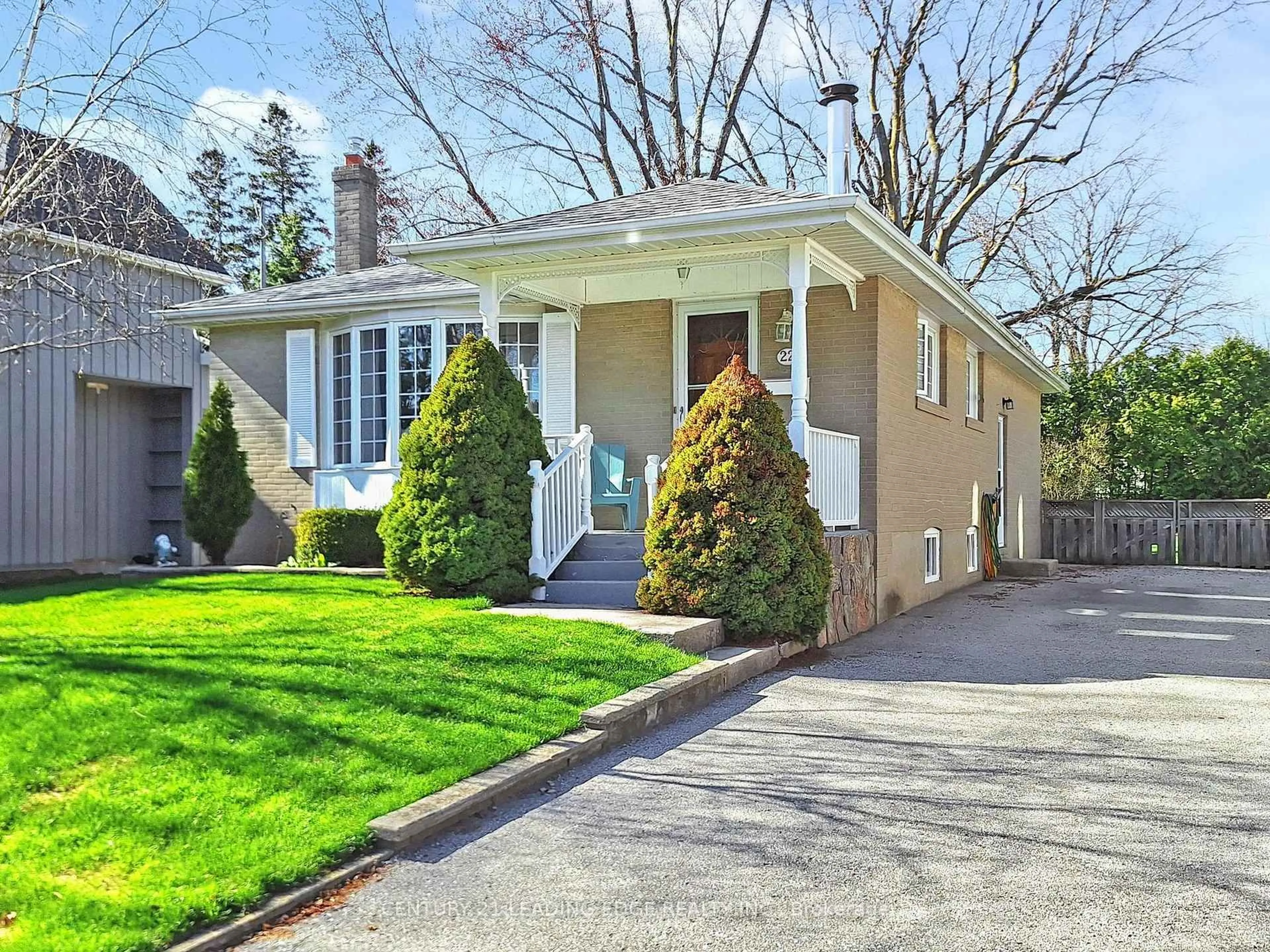 Home with vinyl exterior material, street for 22 MARKHAM St, Markham Ontario L3P 2L3