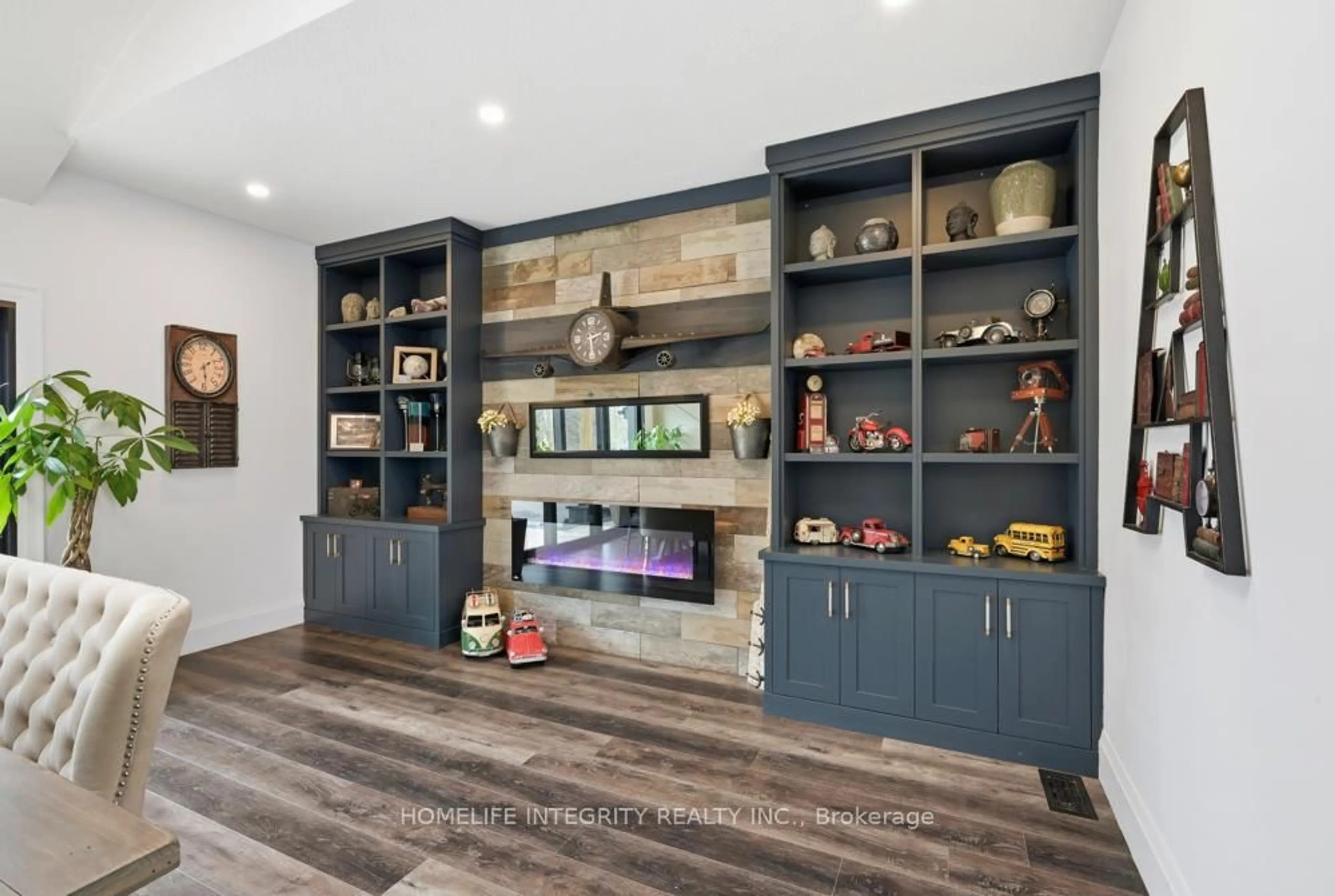 Home theater for 7271 13th Line, New Tecumseth Ontario L9R 1V4