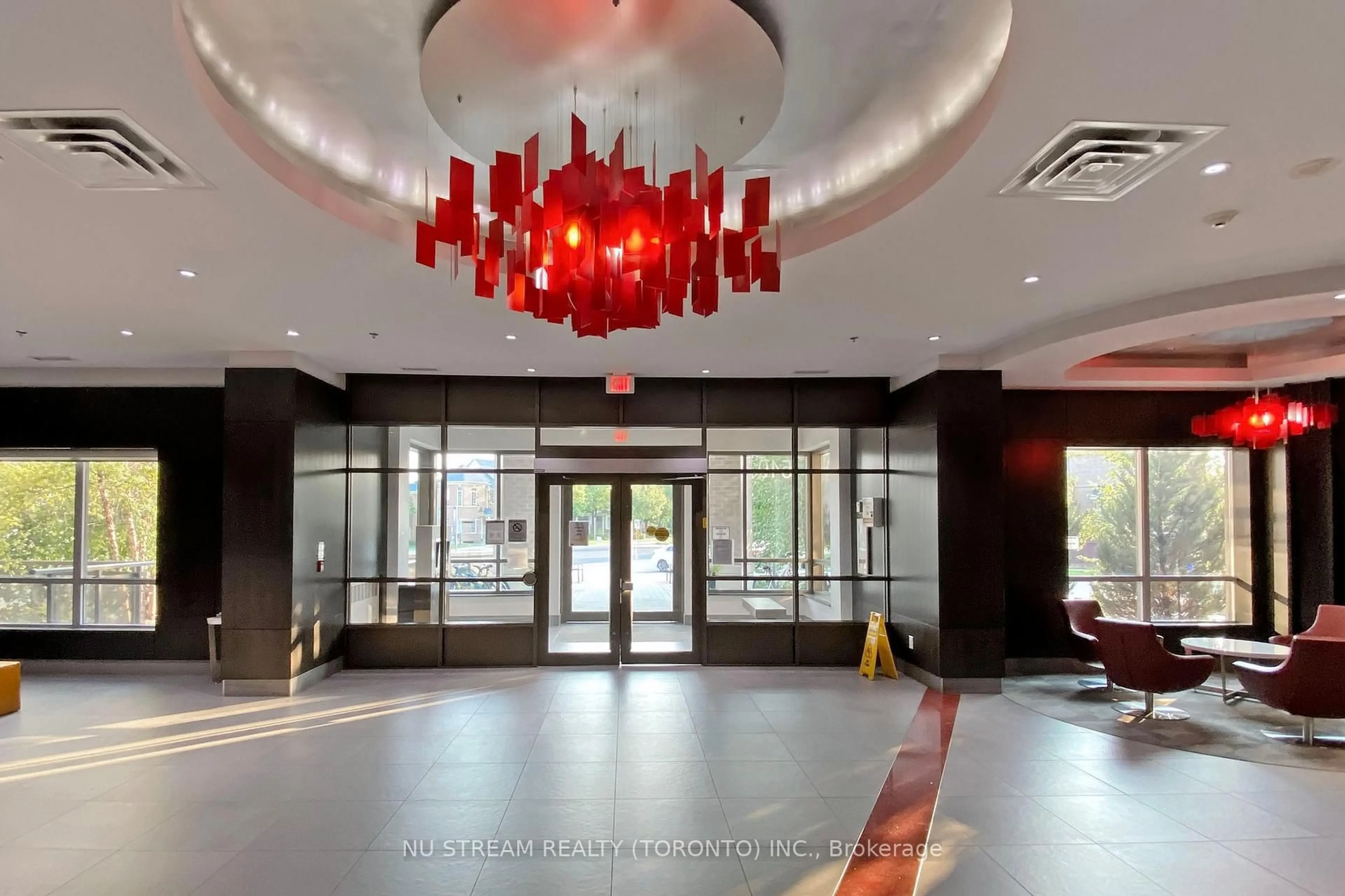 Indoor foyer for 540 Bur Oak Ave #535, Markham Ontario L6C 0Y2