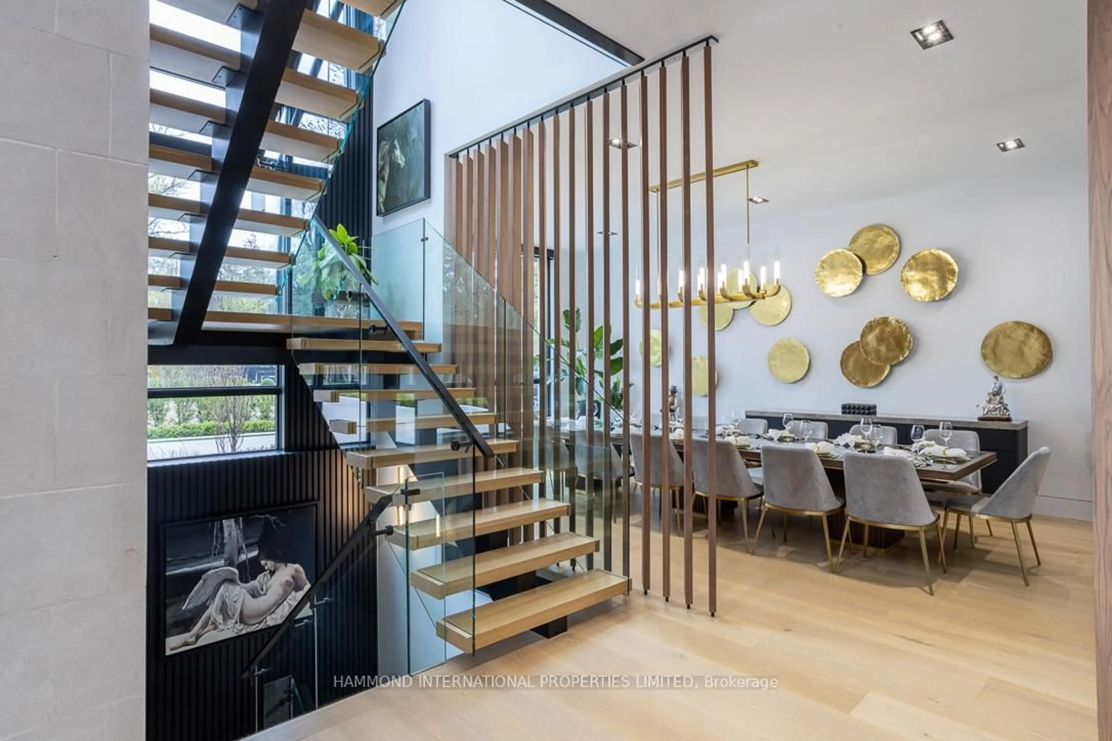 Stairs for 113 Elgin St, Markham Ontario L3T 1W7