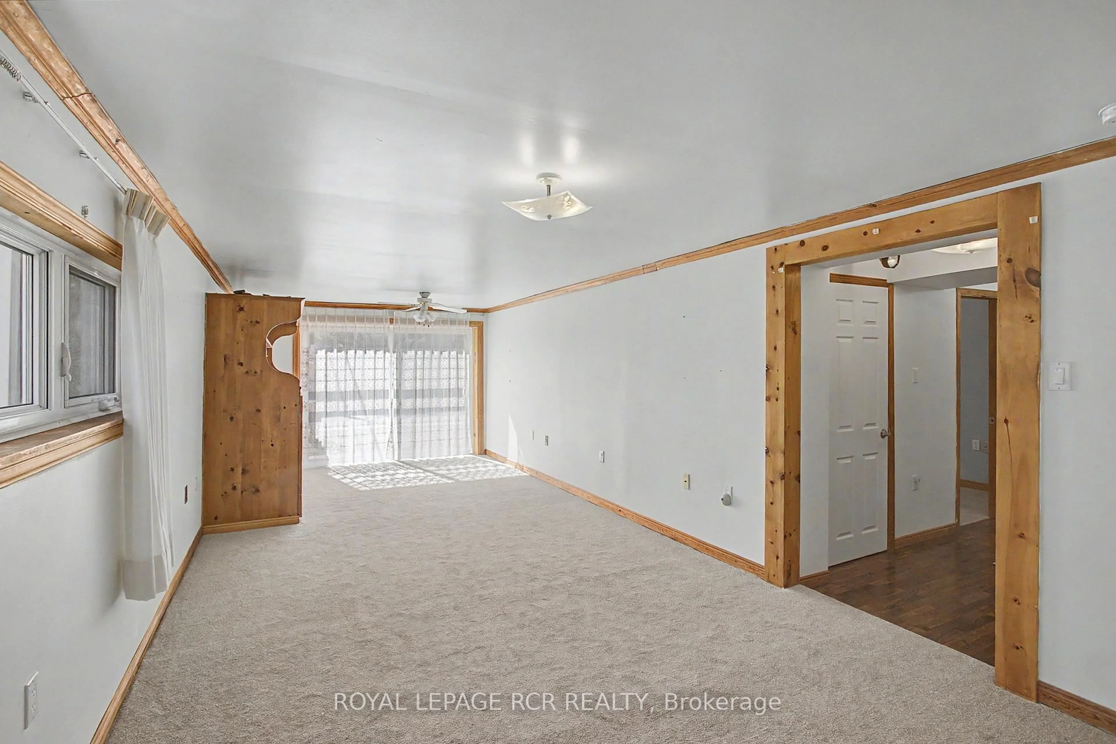 A pic of a room for 161 Charlotte St, Newmarket Ontario L3Y 3S7