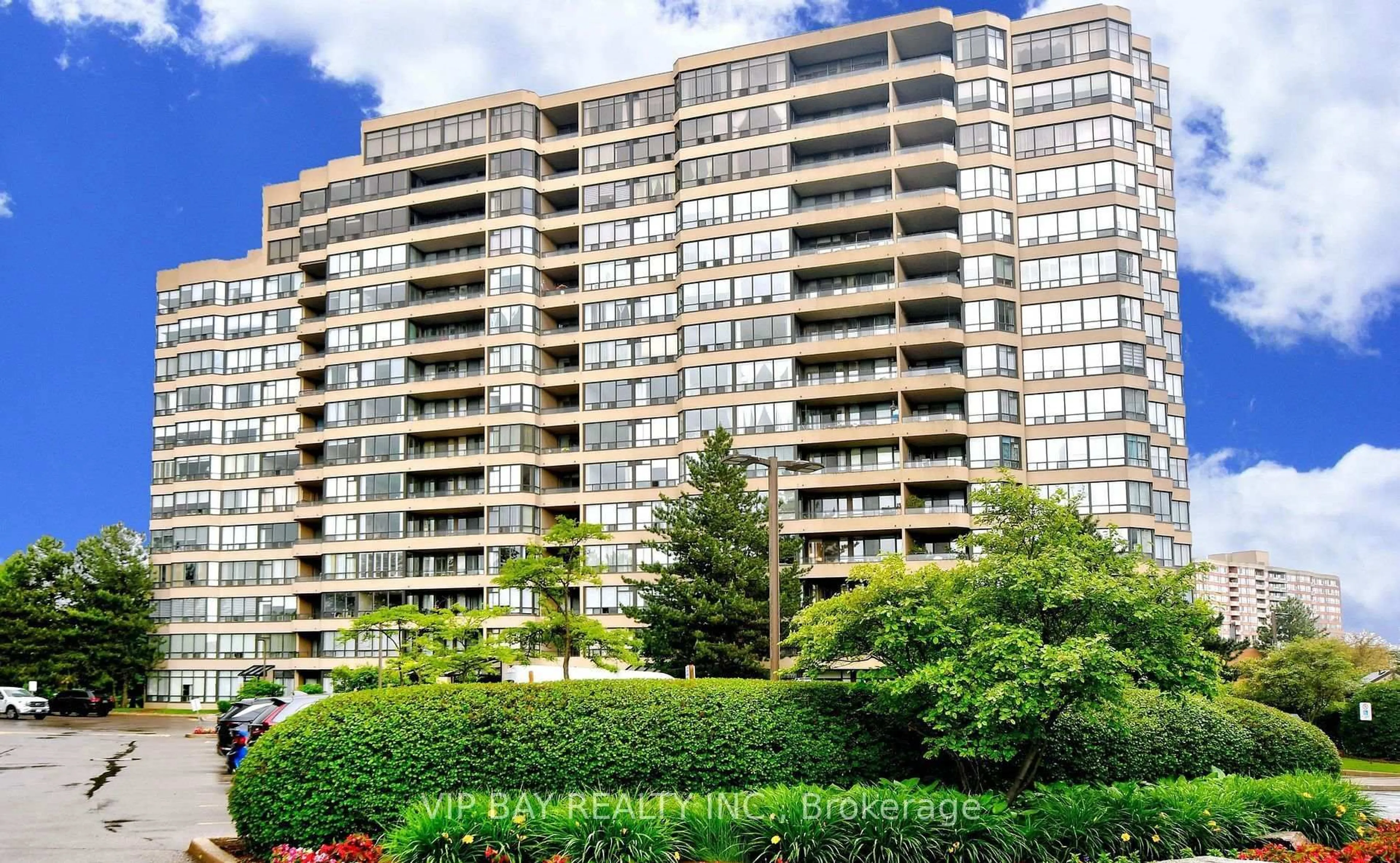 Unknown for 32 Clarissa Dr #524, Richmond Hill Ontario L4C 9R7