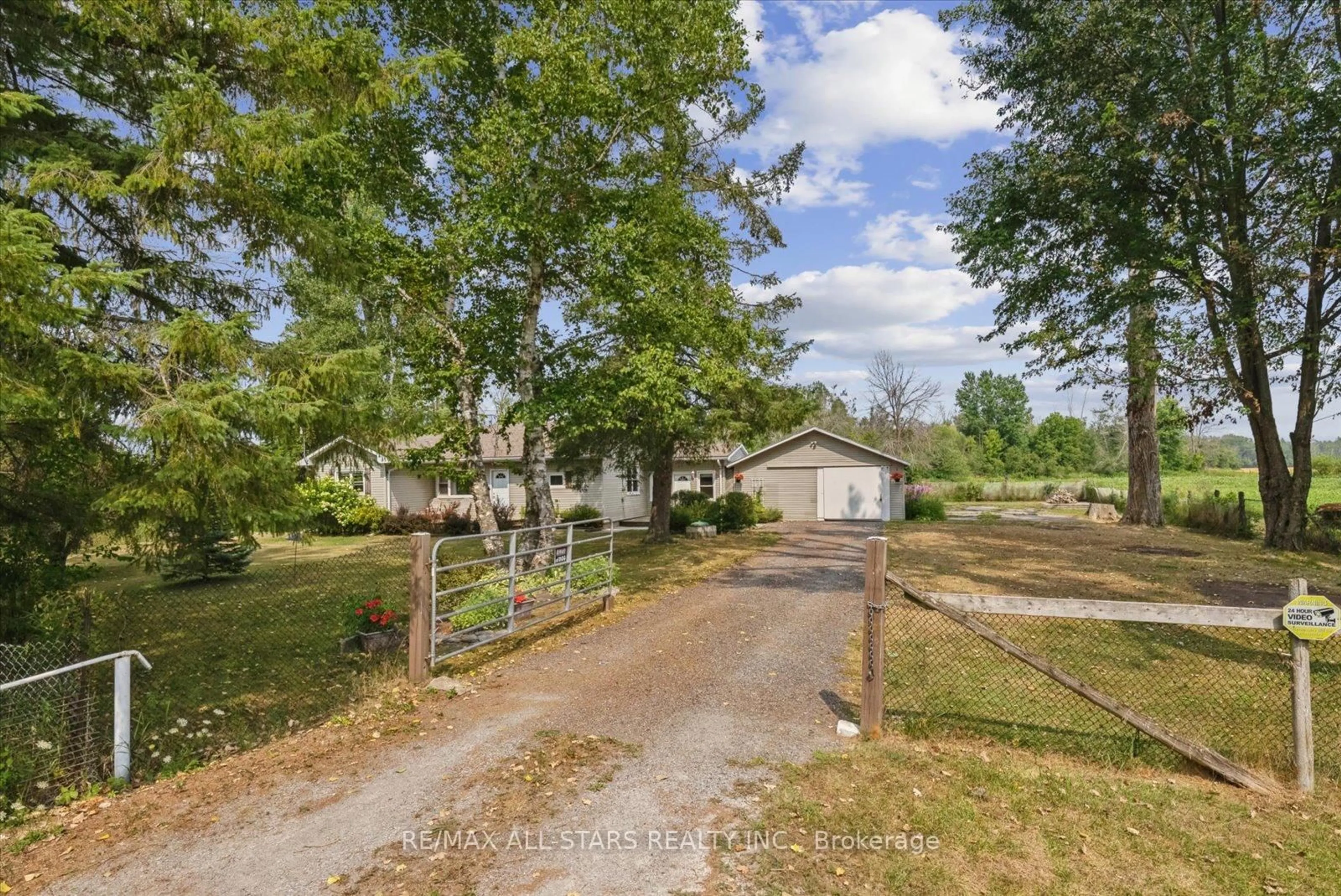 A pic from outside/outdoor area/front of a property/back of a property/a pic from drone, street for 32805 Thorah Sdrd, Brock Ontario L0K 1A0