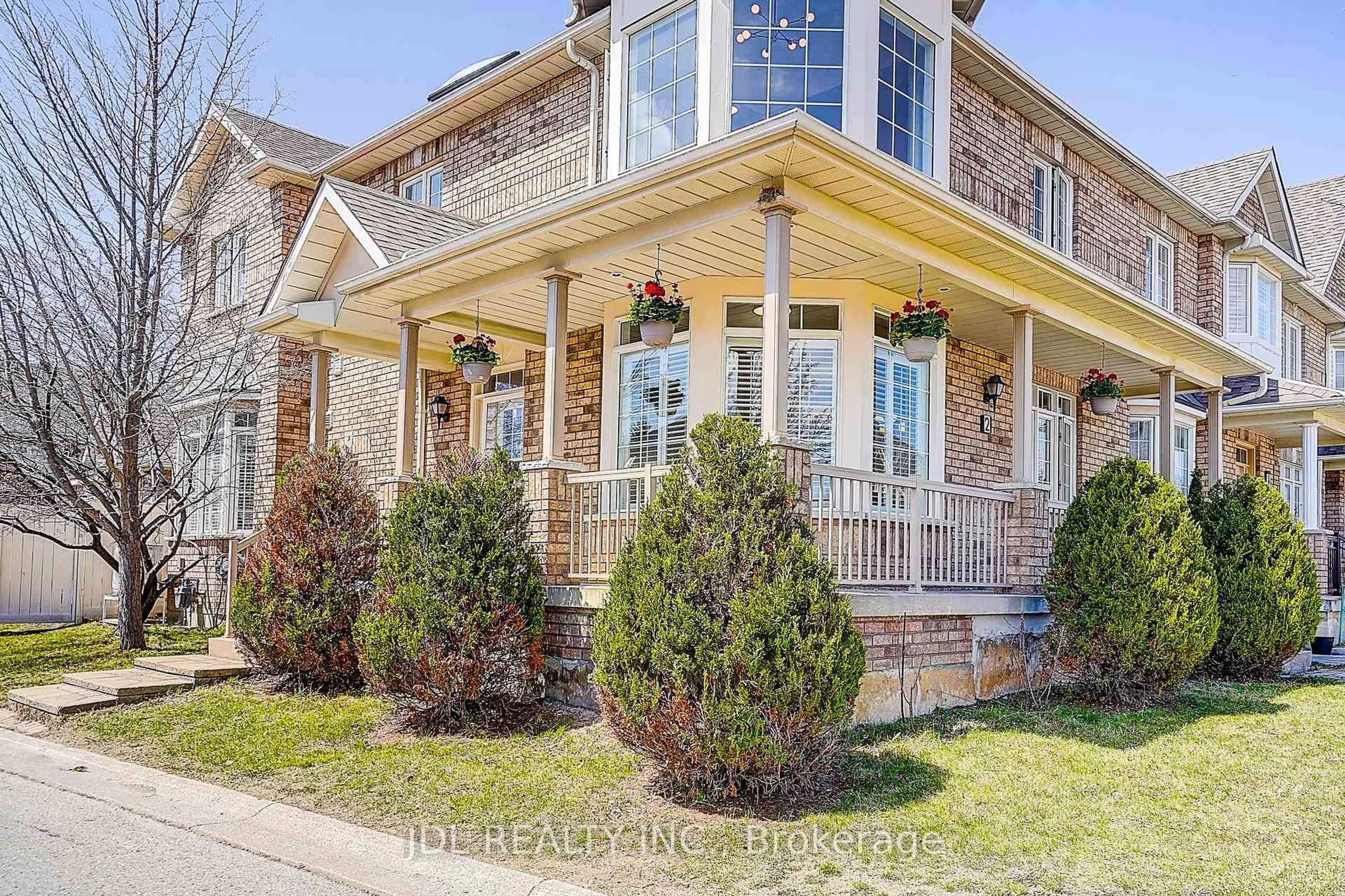 Home with brick exterior material, street for 2 Catalina Cres, Richmond Hill Ontario L4S 2G2