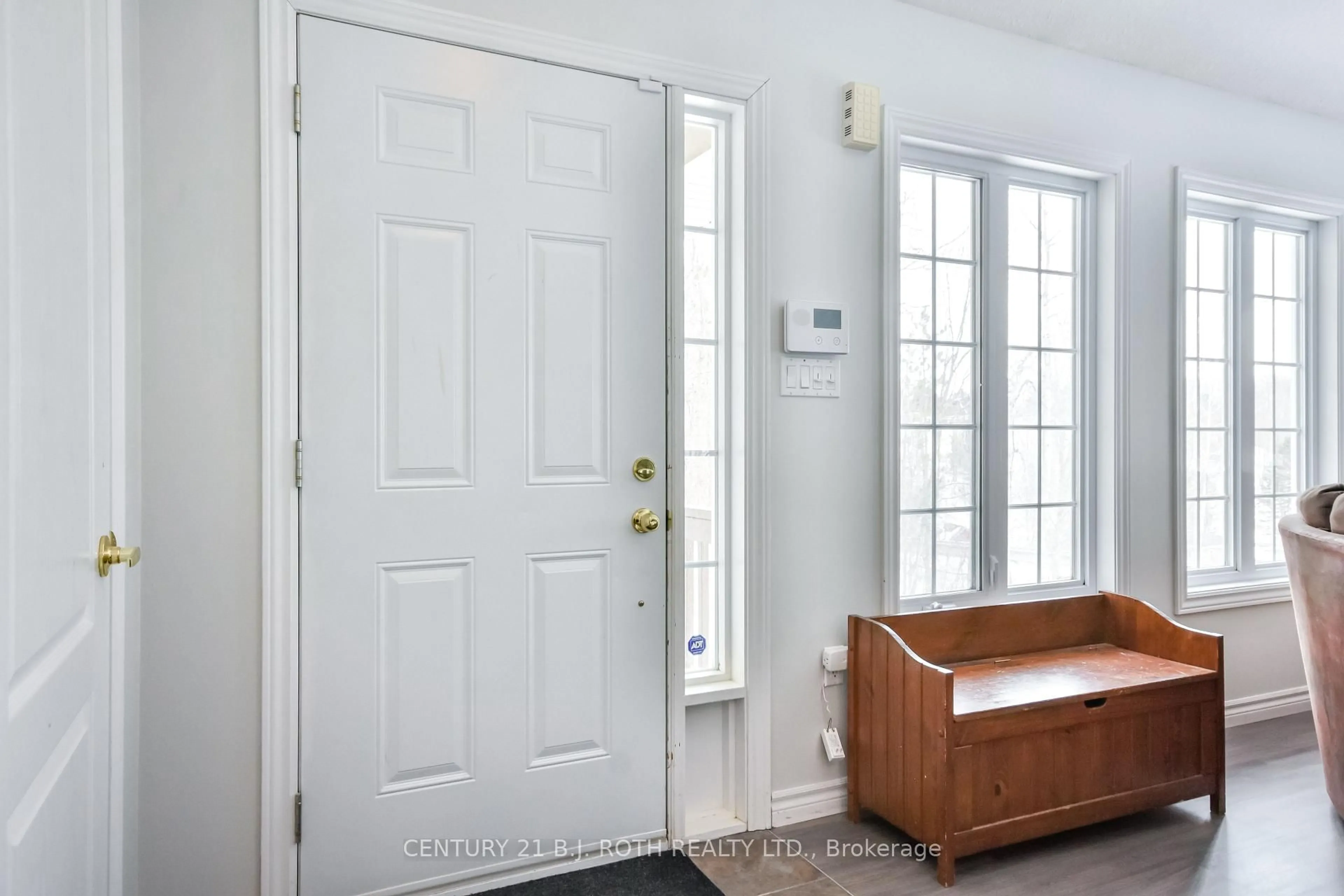 Indoor entryway for 4927 25 Side Rd, Essa Ontario L4M 4S4