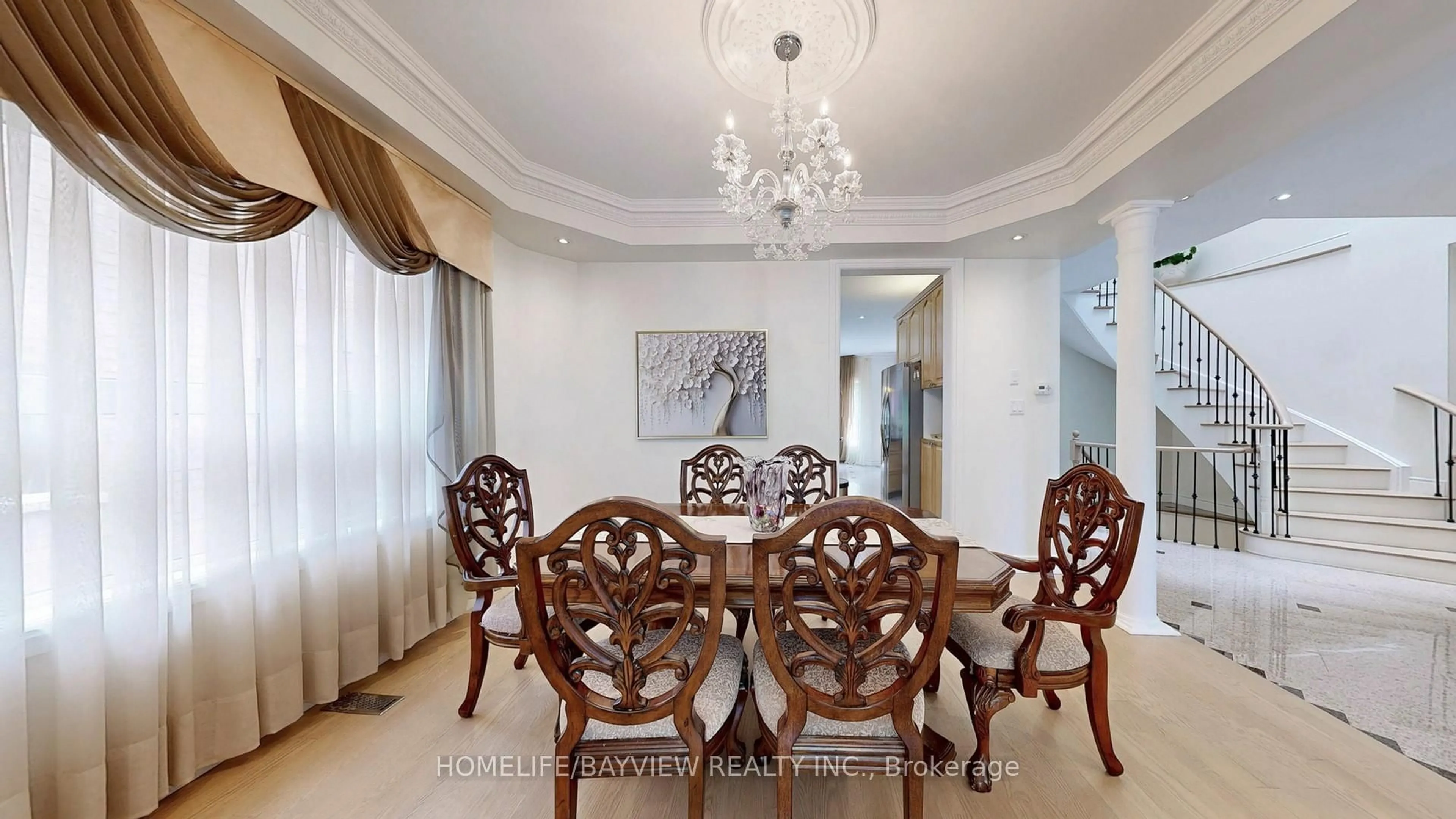 Dining room, unknown for 18 Marinucci Crt, Richmond Hill Ontario L4C 0M3