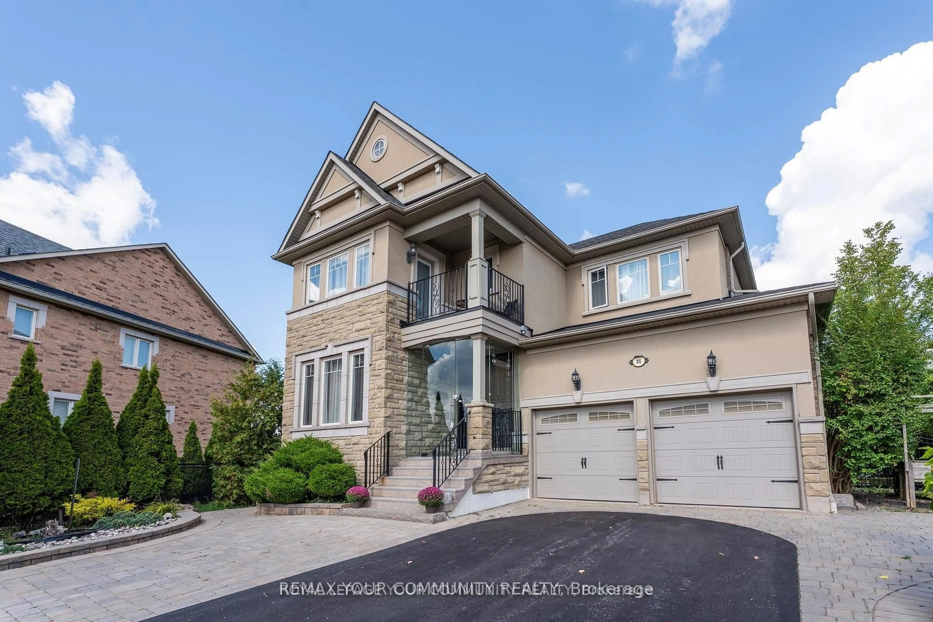 Home with brick exterior material, street for 35 VANDERVOORT Dr, Richmond Hill Ontario L4E 0C7
