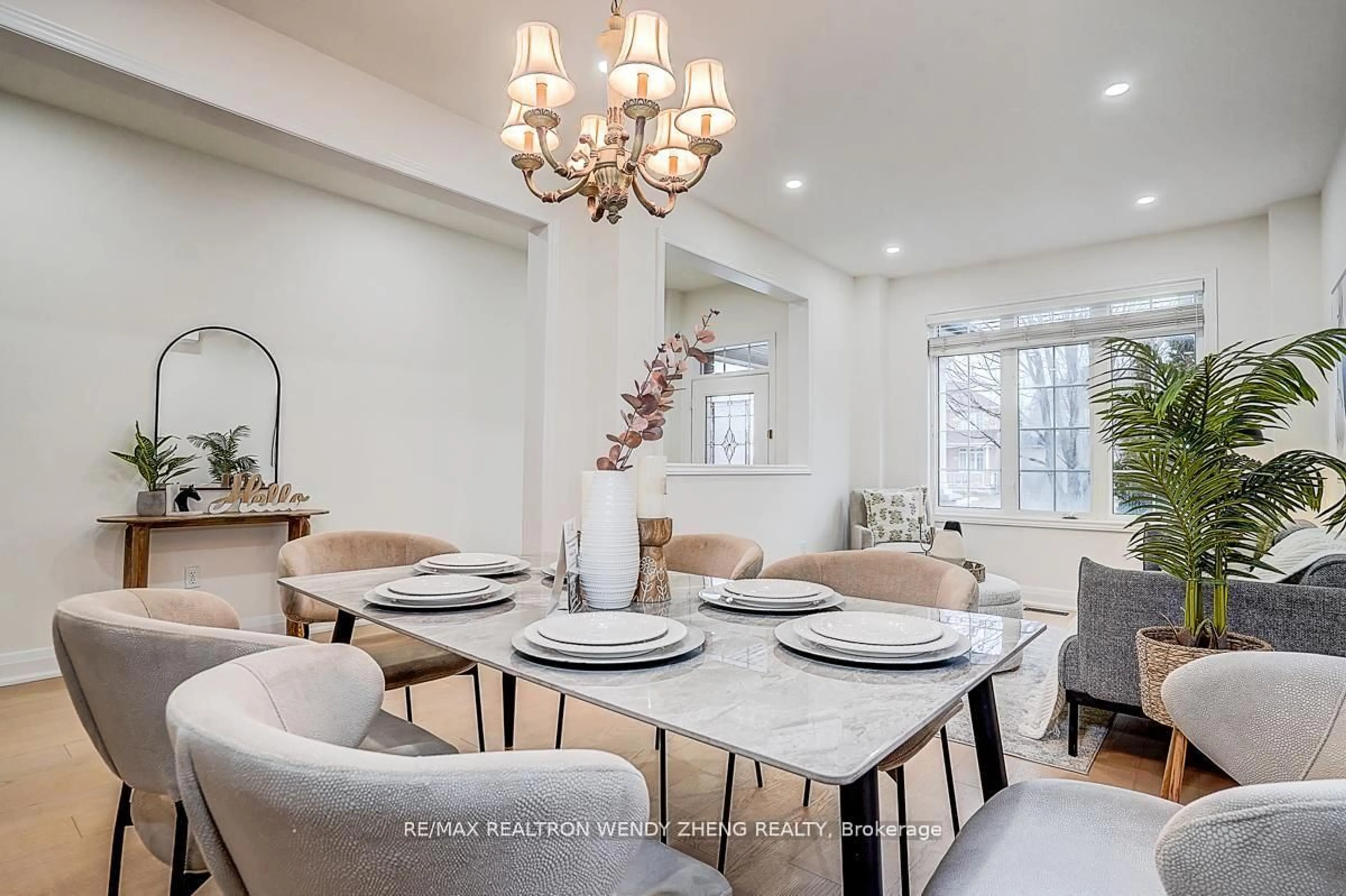 Dining room, ceramic/tile floor for 16 Hartwell Way, Aurora Ontario L4G 7X7