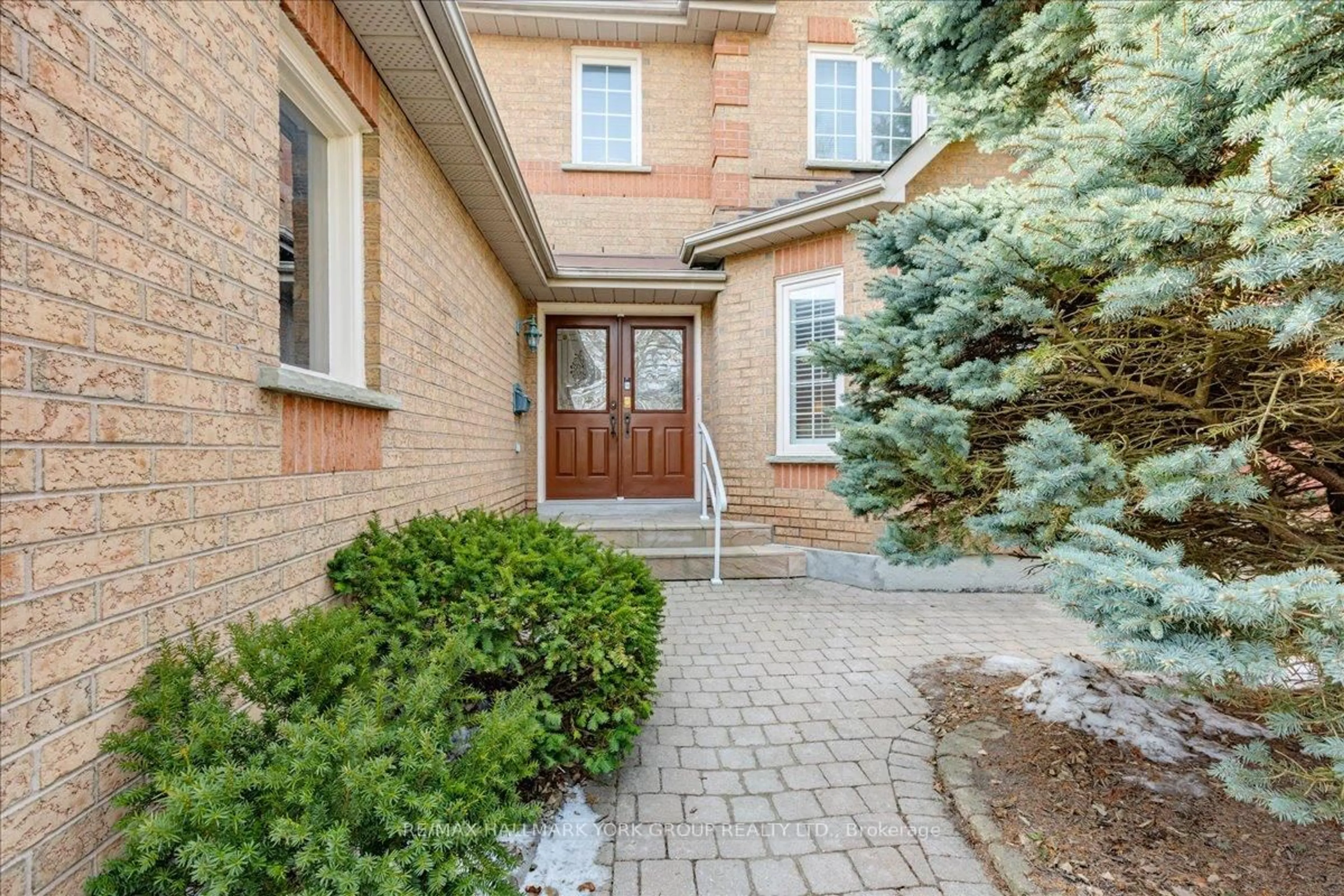 Home with brick exterior material, street for 263 McClellan Way, Aurora Ontario L4G 6N9
