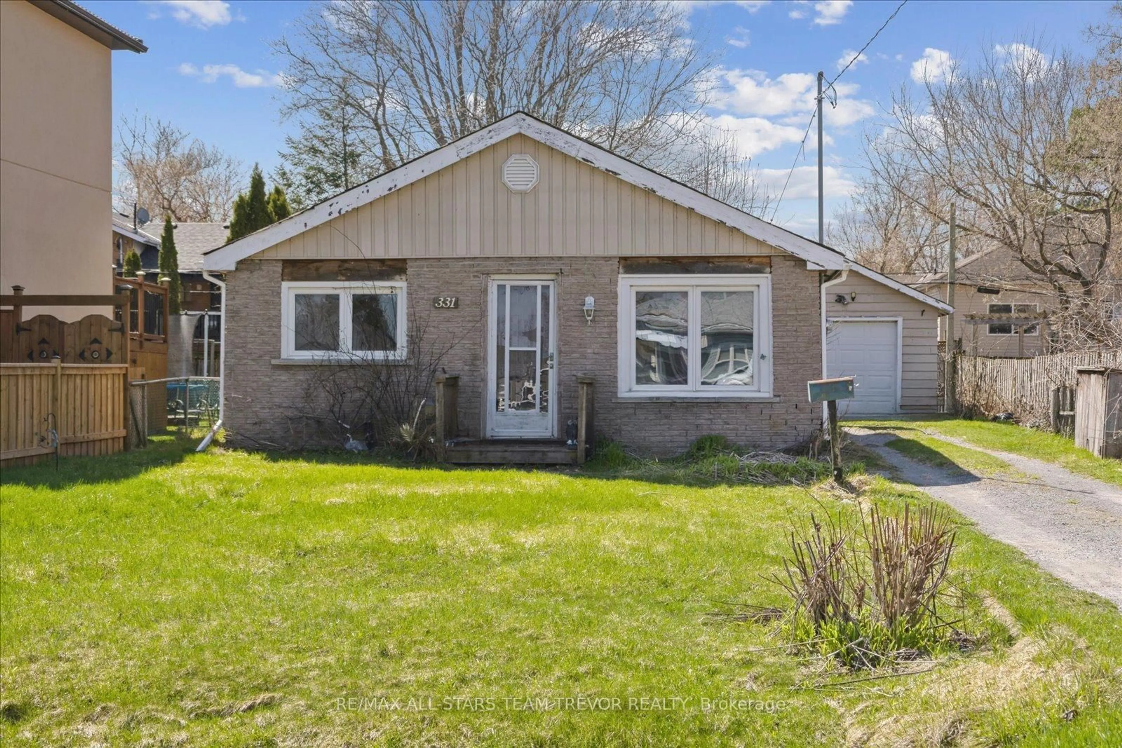 Unknown for 331 Hollywood Dr, Georgina Ontario L4P 3A2