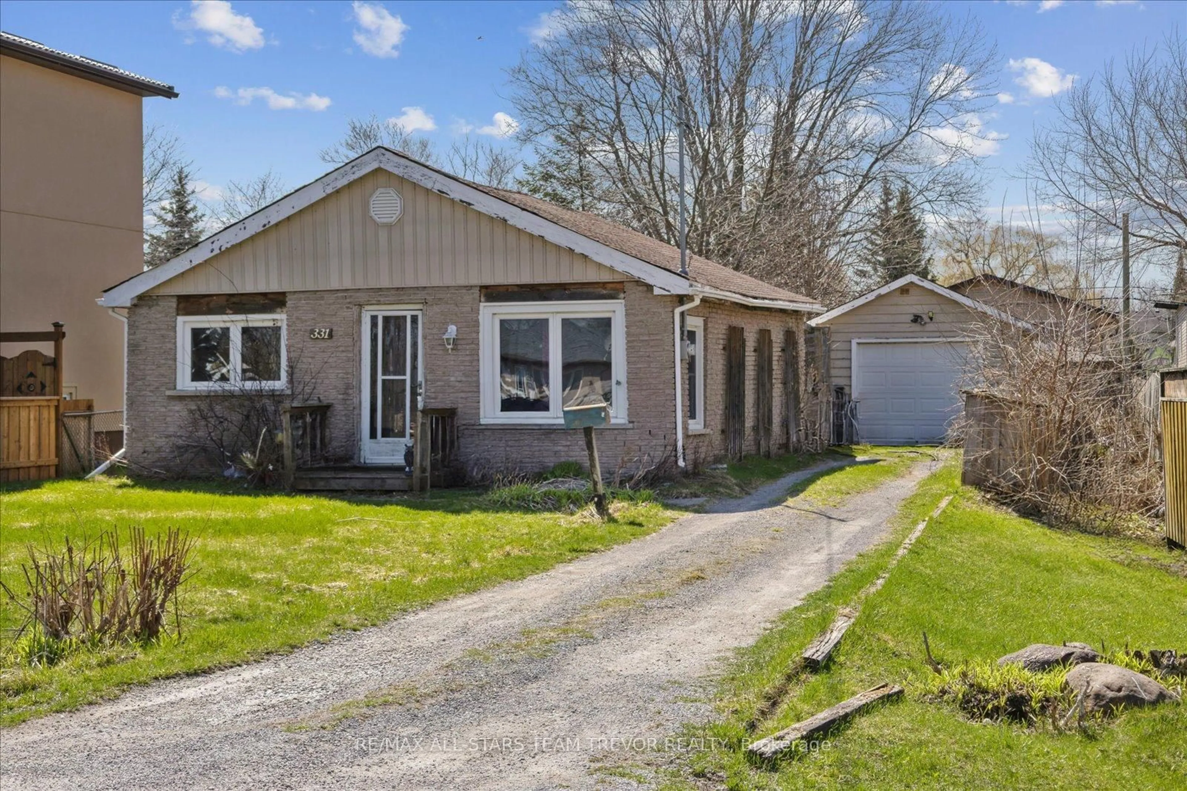 Unknown for 331 Hollywood Dr, Georgina Ontario L4P 3A2