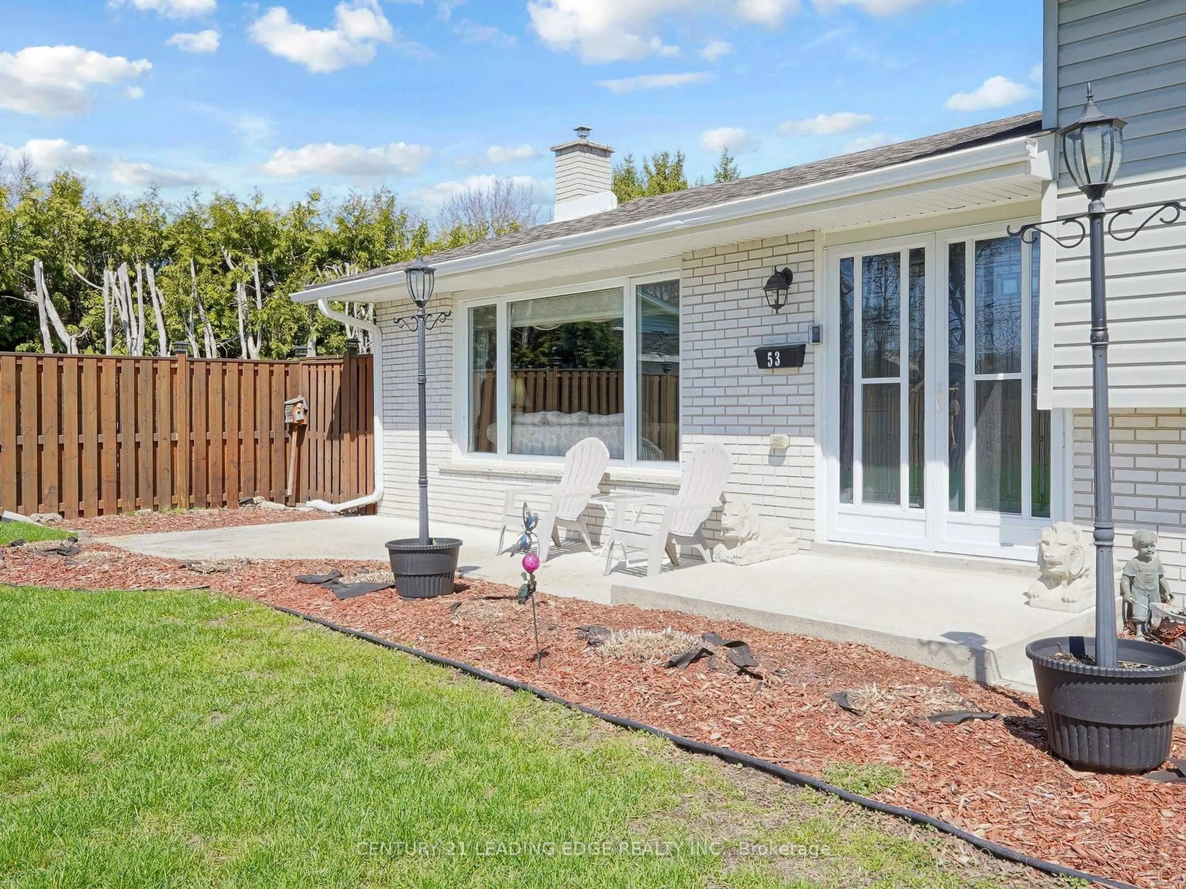 Unknown for 53 Metro Rd, Georgina Ontario L4P 1C1