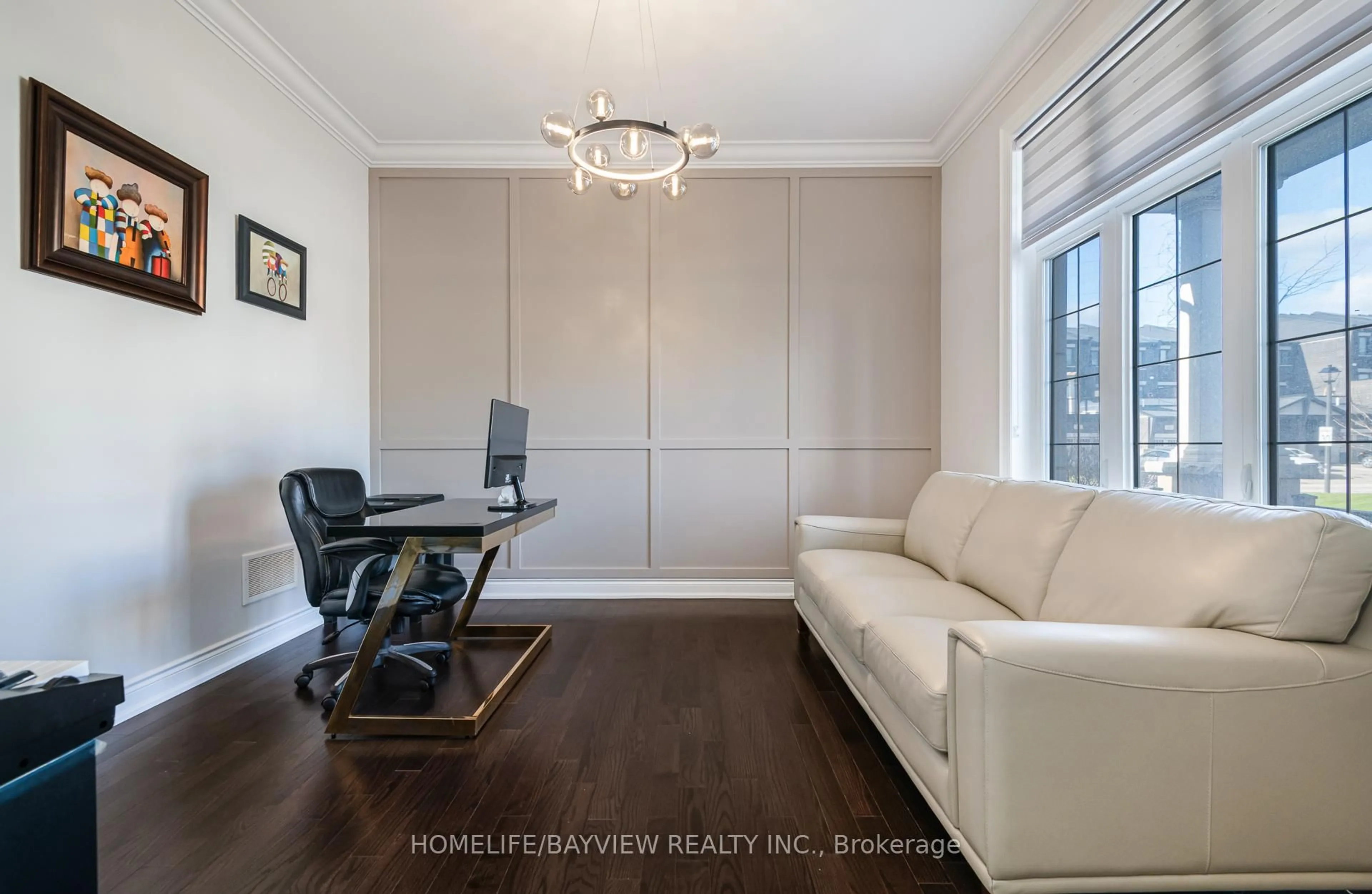 Living room with furniture, wood/laminate floor for 17 Lacrosse Tr, Vaughan Ontario L4H 4S7