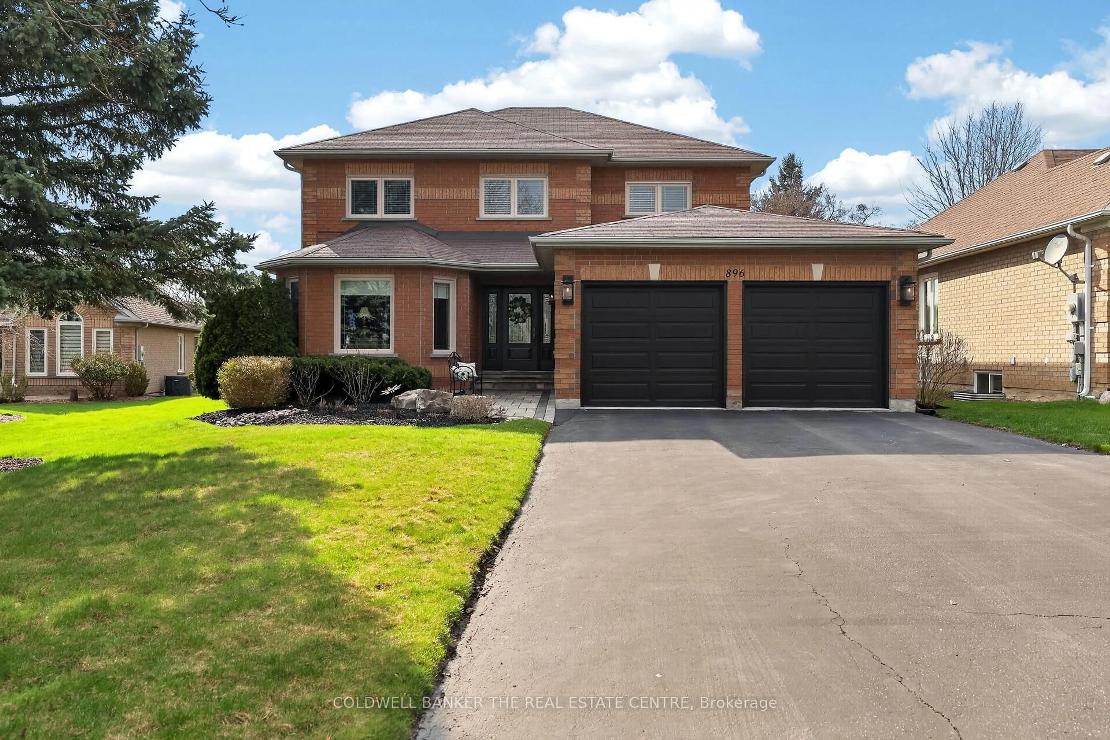 Home with brick exterior material, street for 896 Bosworth Crt, Newmarket Ontario L3X 1Z1