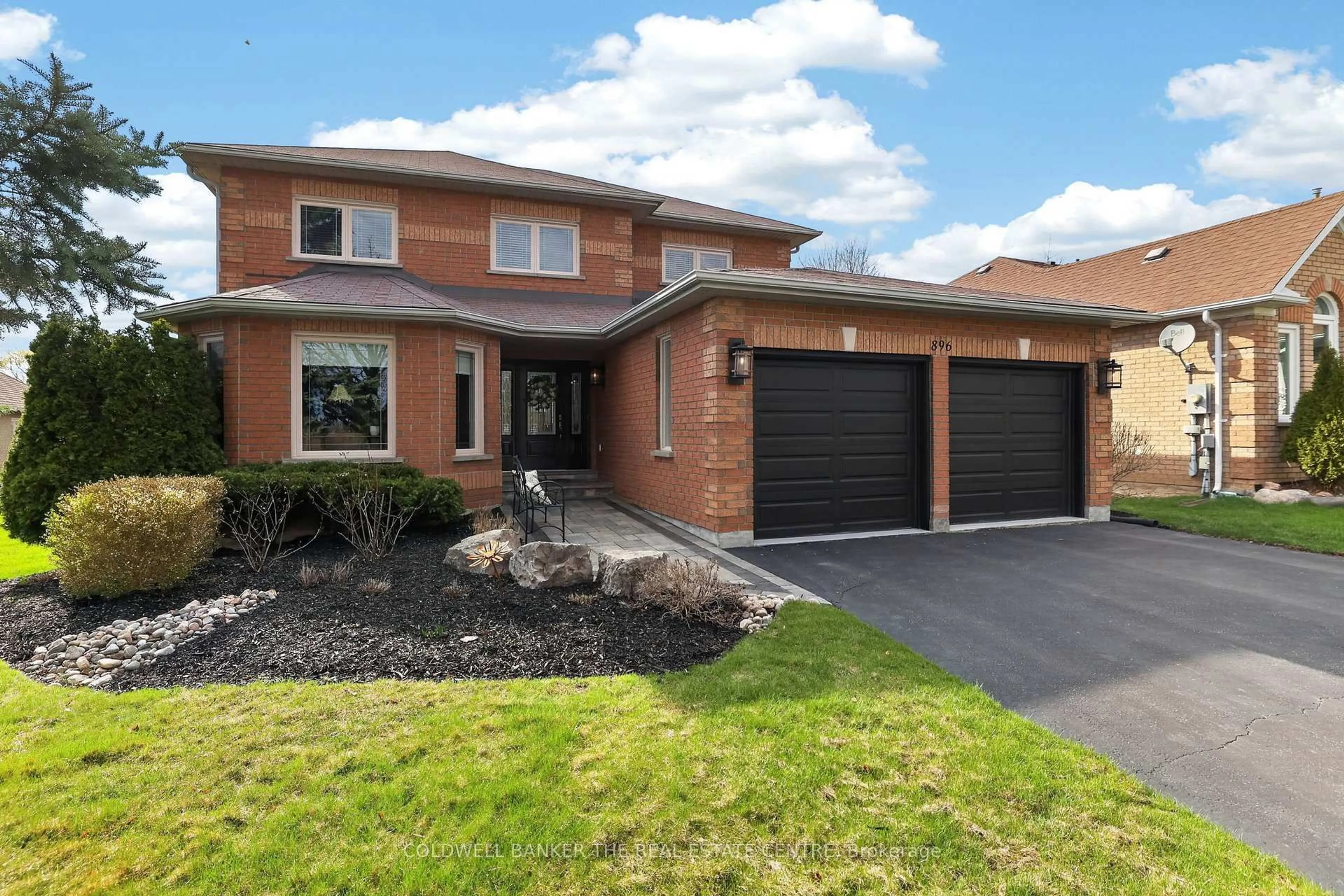 Home with brick exterior material, street for 896 Bosworth Crt, Newmarket Ontario L3X 1Z1