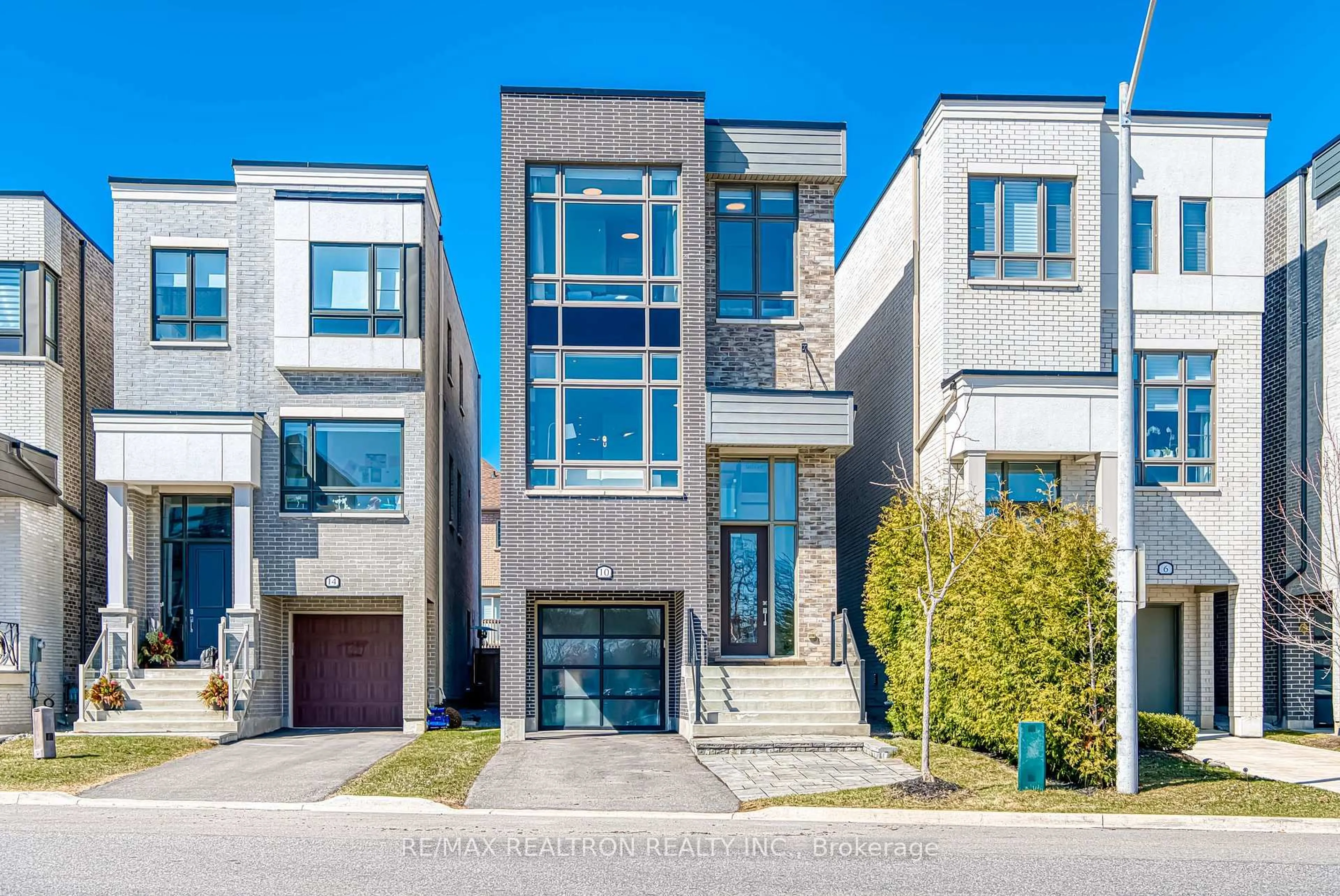 Home with brick exterior material, street for 10 Hesperus Rd, Vaughan Ontario L4J 0K3