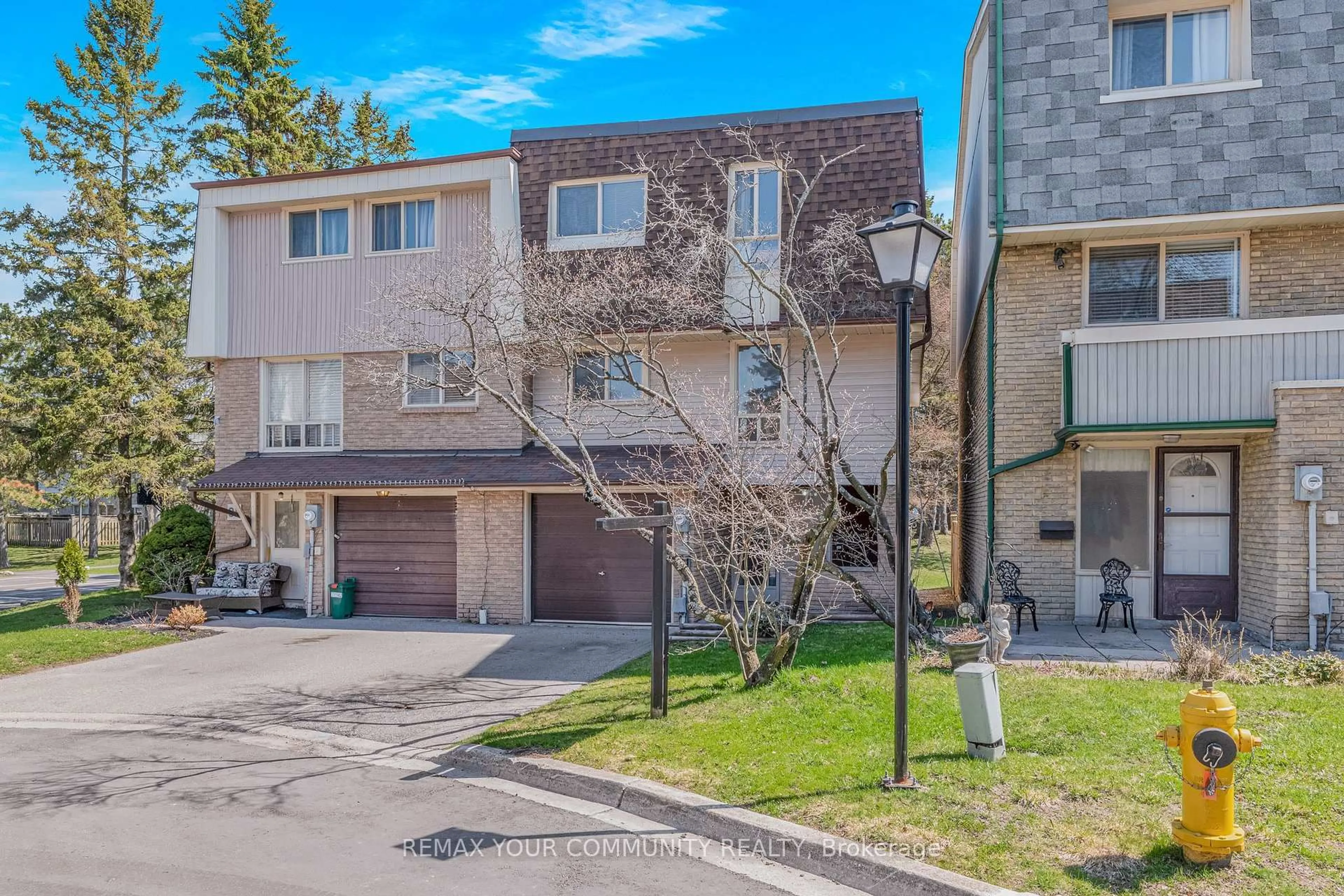 Unknown for 97 Poplar Cres #60, Aurora Ontario L4G 3M4