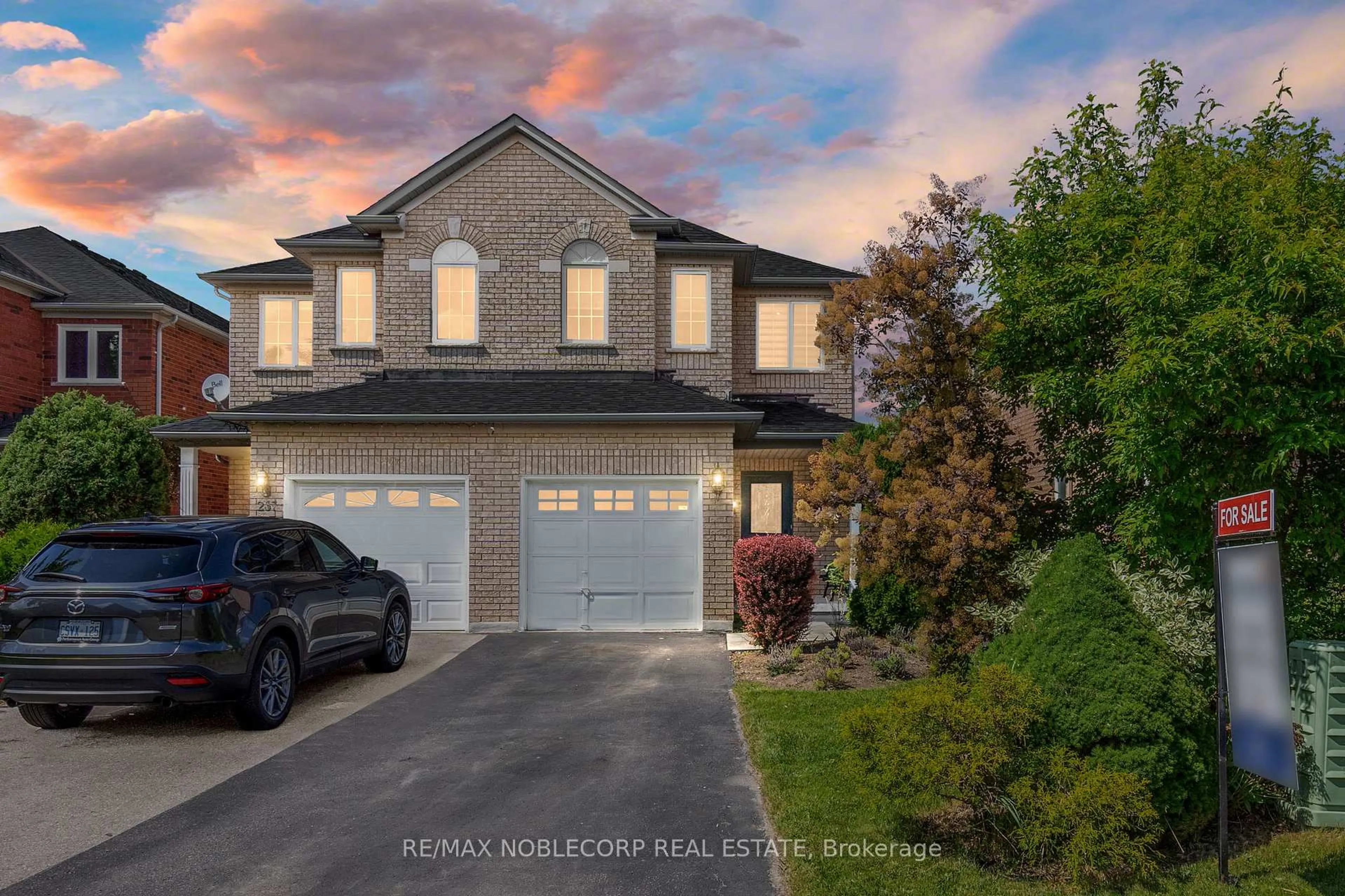 Unknown for 239 Royal Appian Cres, Vaughan Ontario L4K 5L3