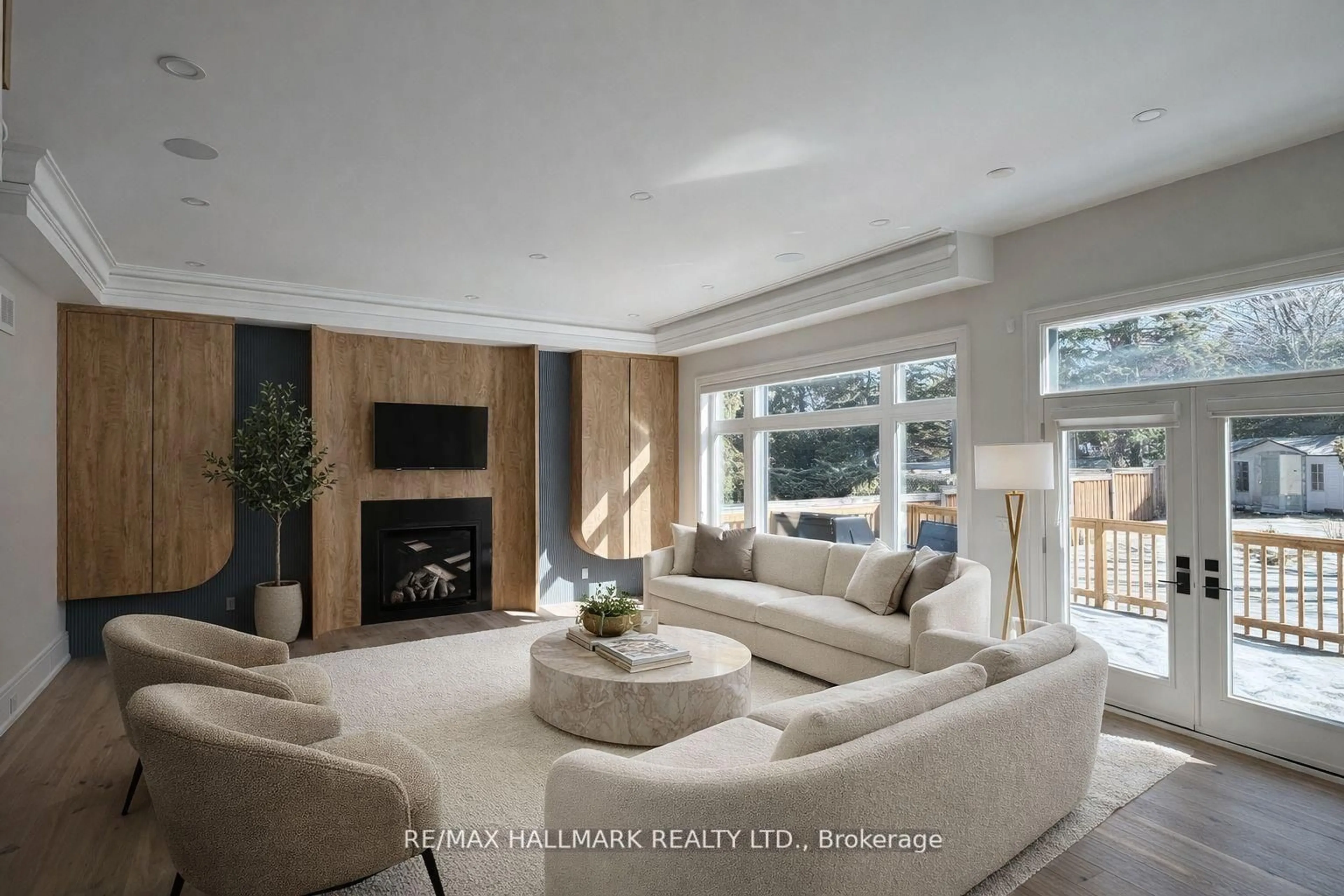 Living room with furniture, unknown for 81 Child Dr, Aurora Ontario L4G 1Y8