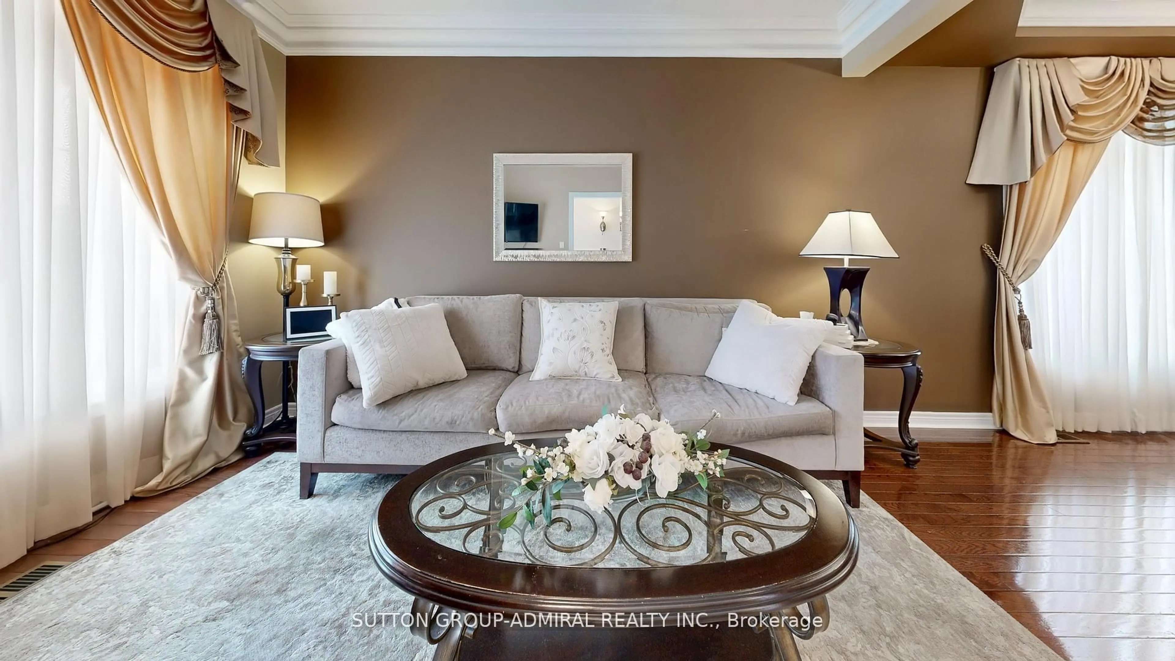 Living room with furniture, unknown for 492 Kwapis Blvd, Newmarket Ontario L3X 3K6