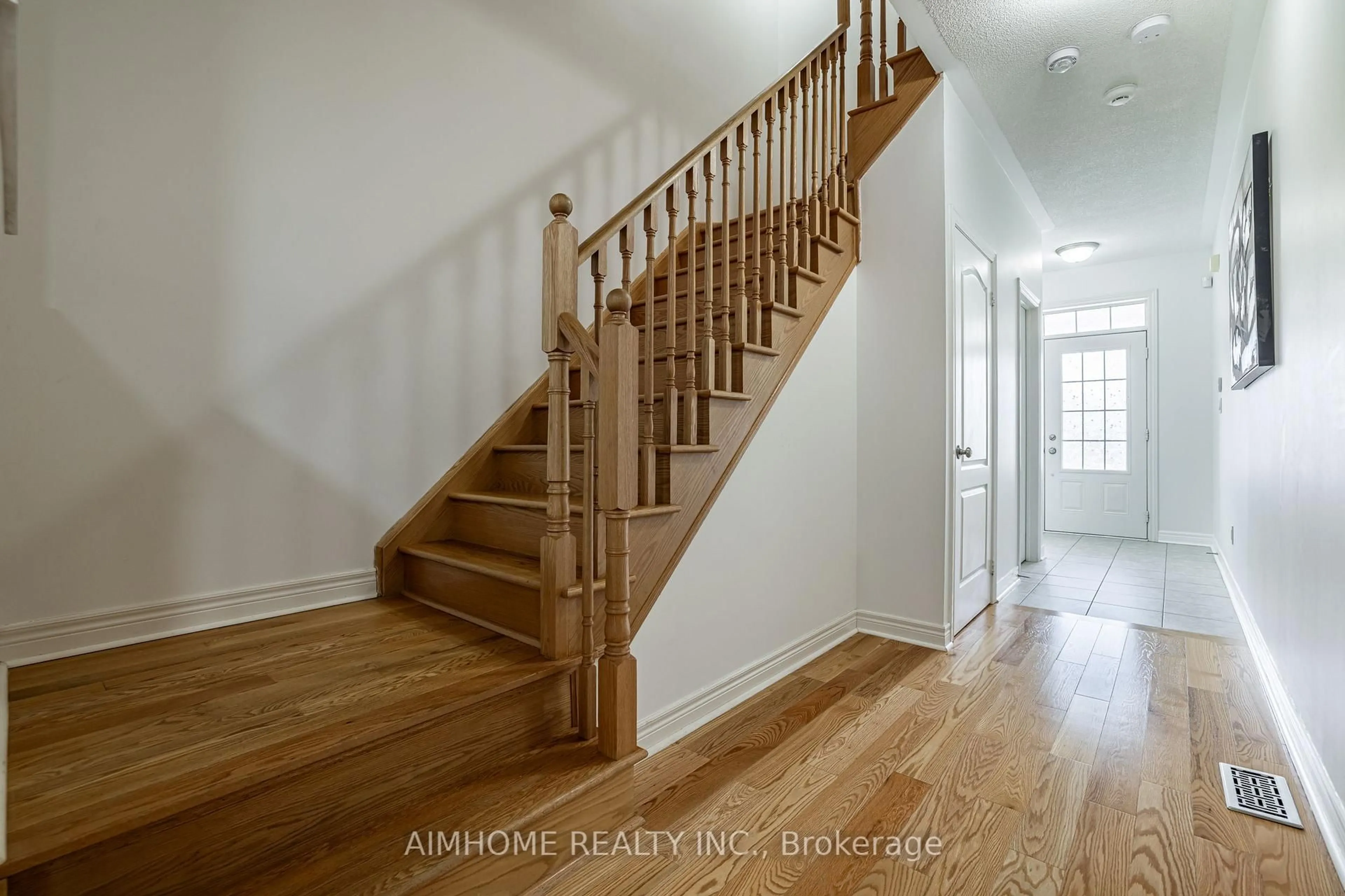 Unknown for 92 Radial Dr, Aurora Ontario L4G 0Z8