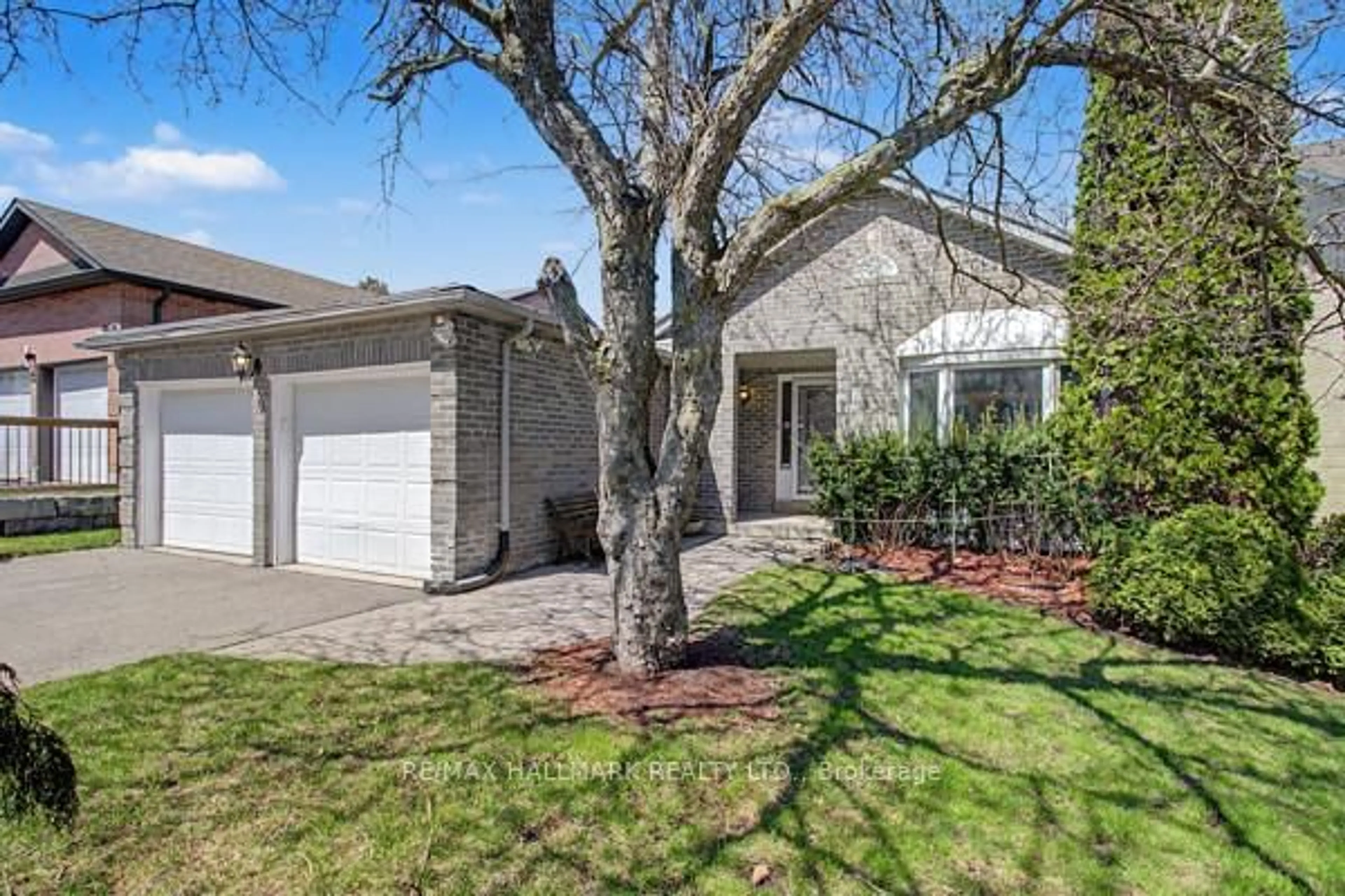 Unknown for 10 Haskell Cres, Aurora Ontario L4G 5T5