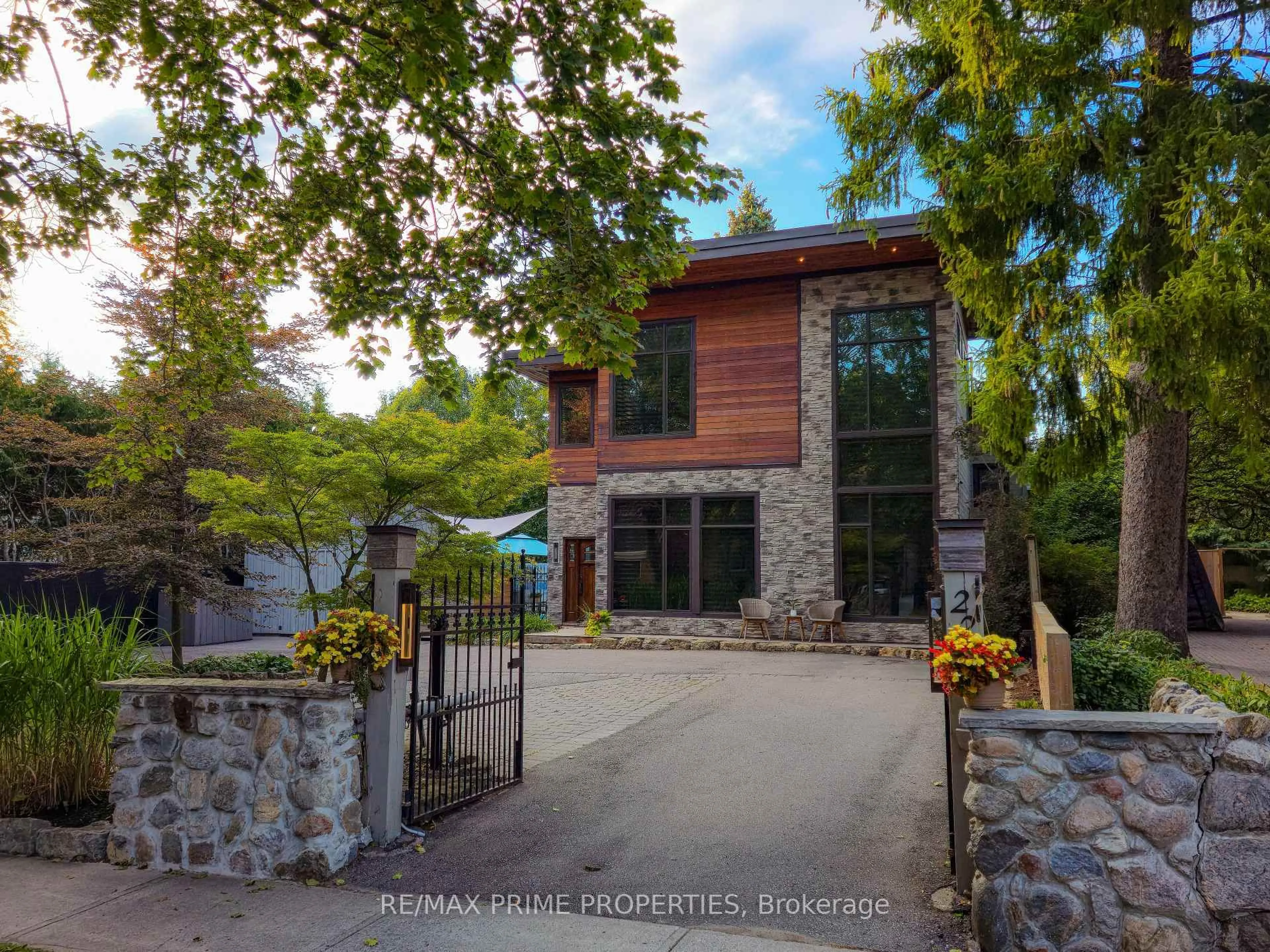 Home with brick exterior material, street for 227 second St, Whitchurch-Stouffville Ontario L4A 1B9