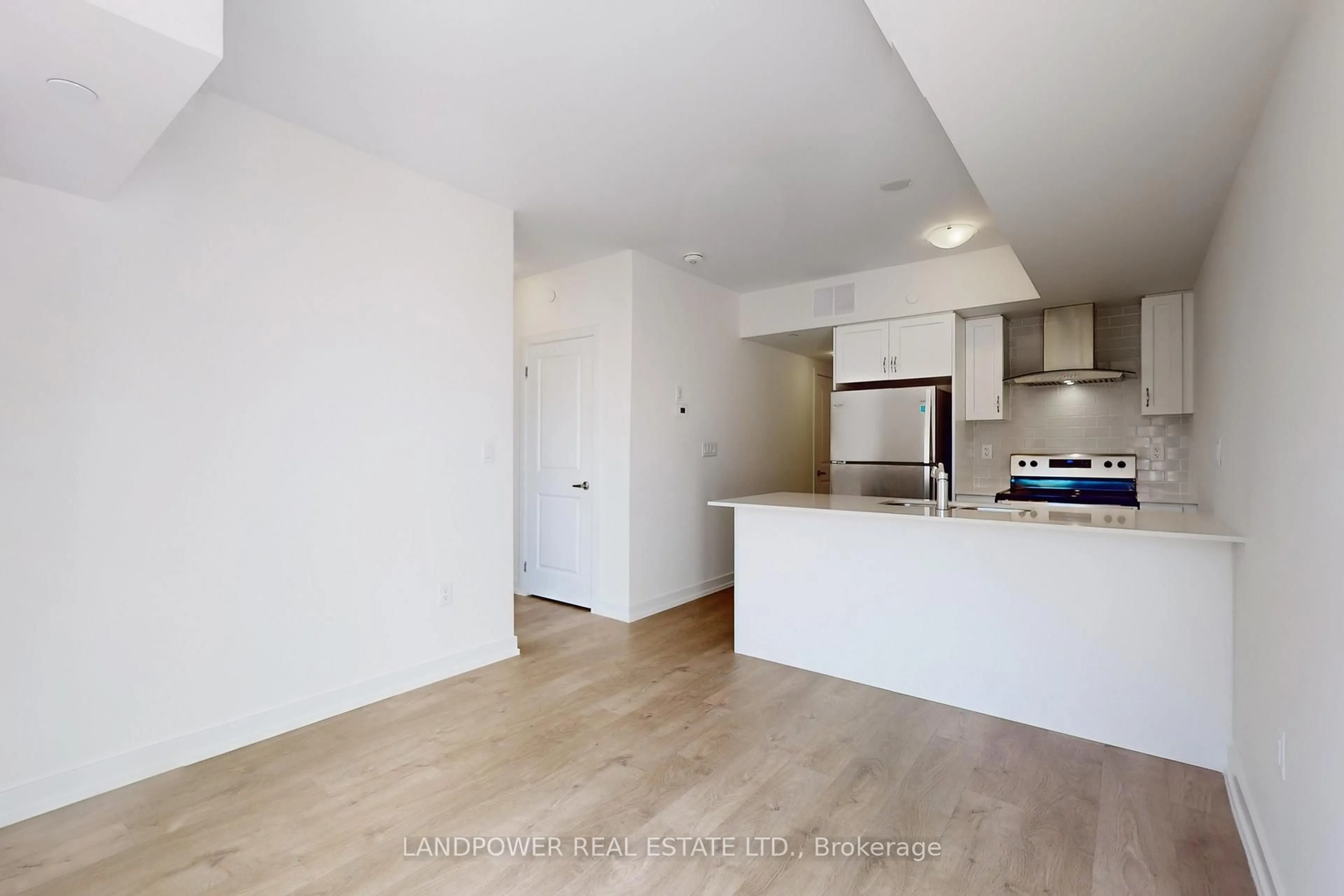 Unknown for 60 Elizabeth St #3305, Richmond Hill Ontario L4C 5W2