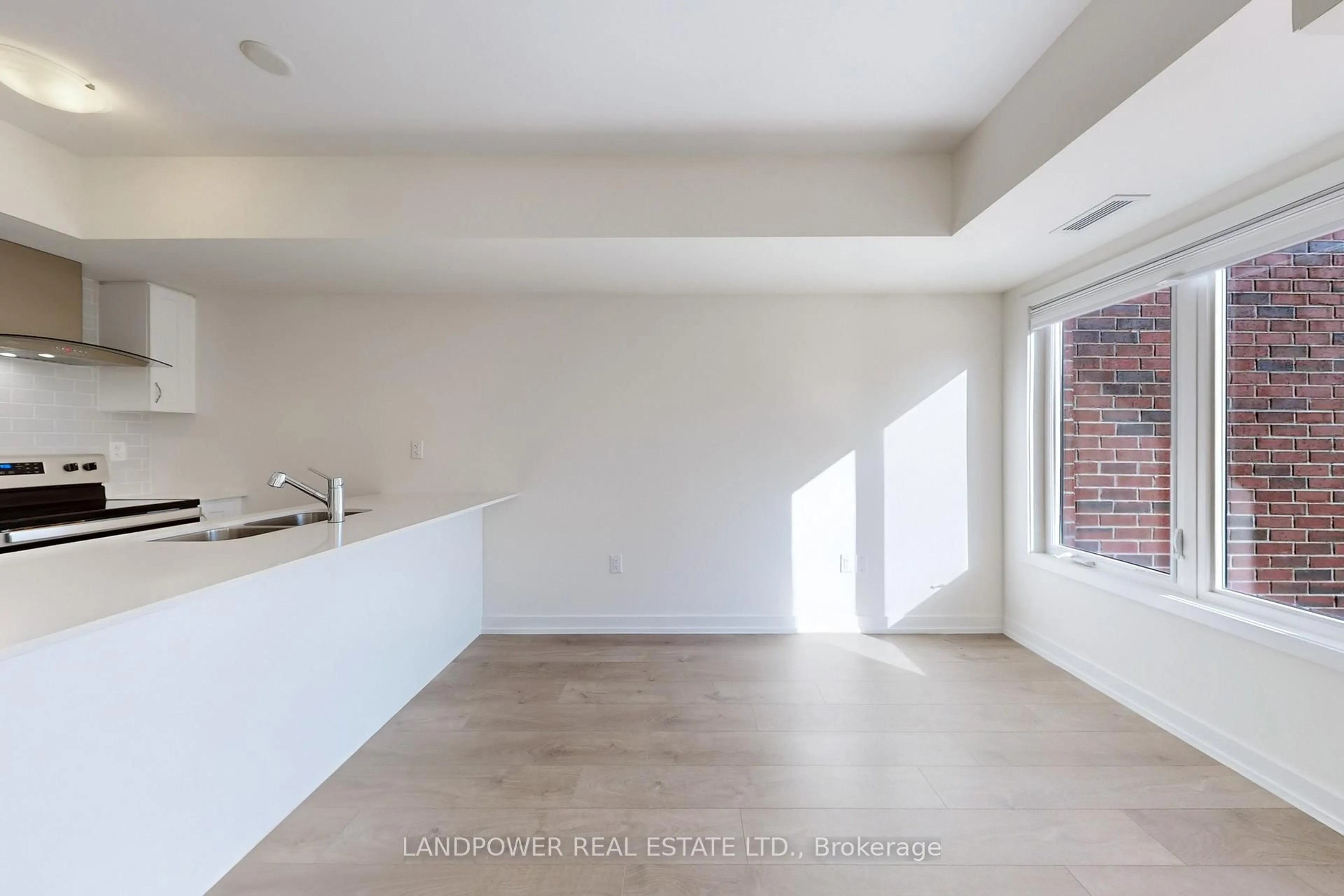 A pic of a room for 60 Elizabeth St #3305, Richmond Hill Ontario L4C 5W2