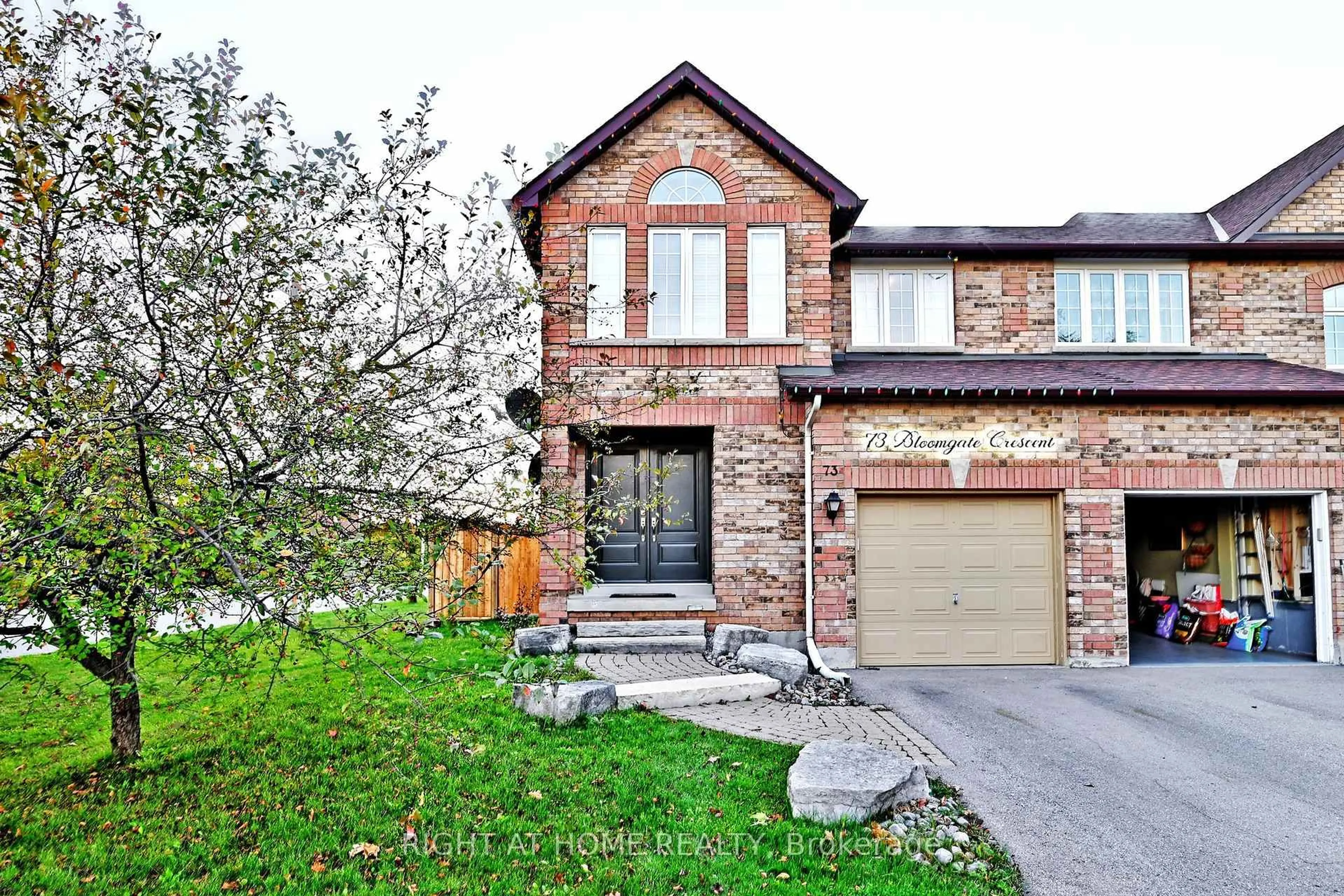Home with brick exterior material, street for 73 Bloomgate Cres, Richmond Hill Ontario L4E 3Z1