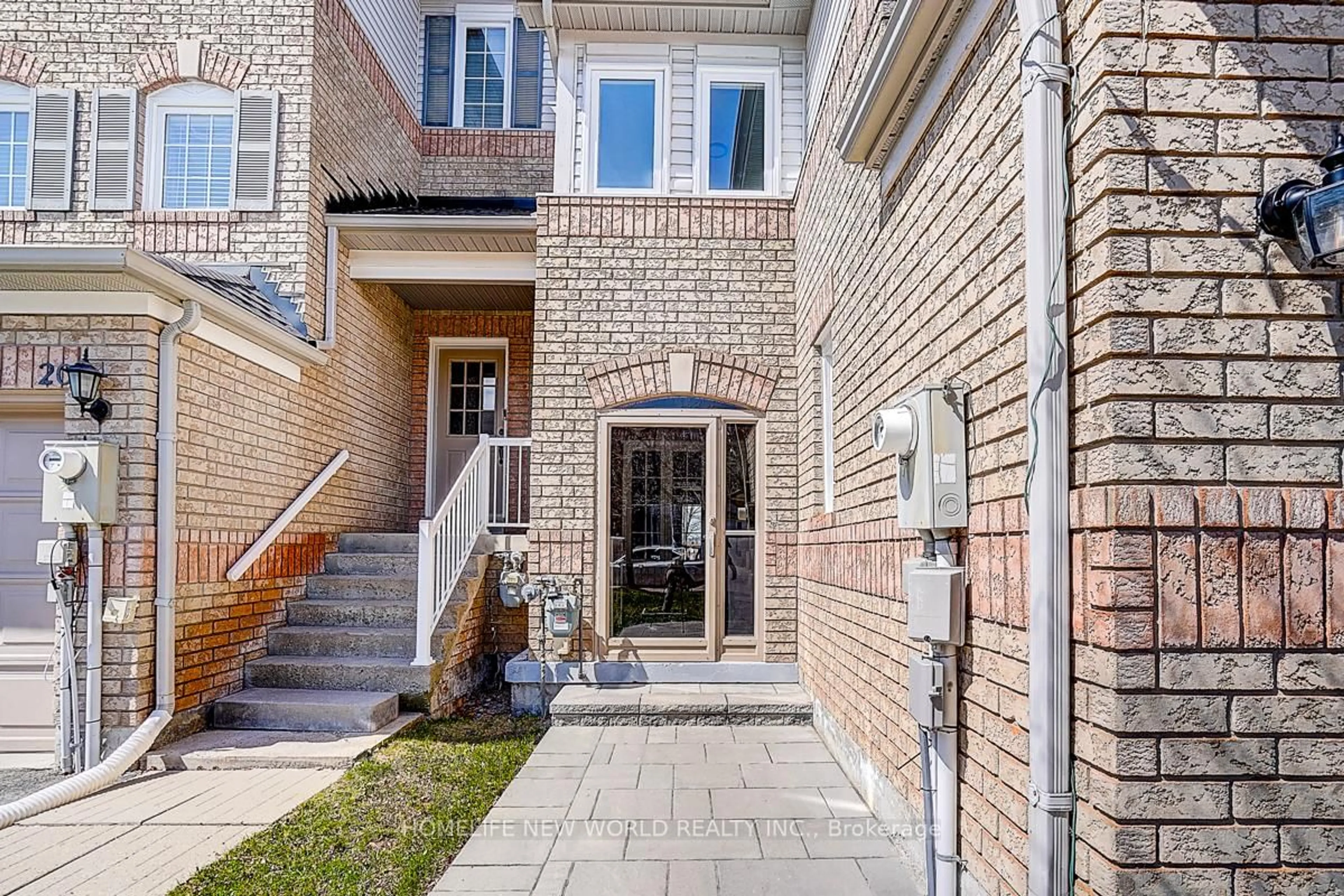 Home with brick exterior material, street for 22 Stiles Ave, Aurora Ontario L4G 7N3