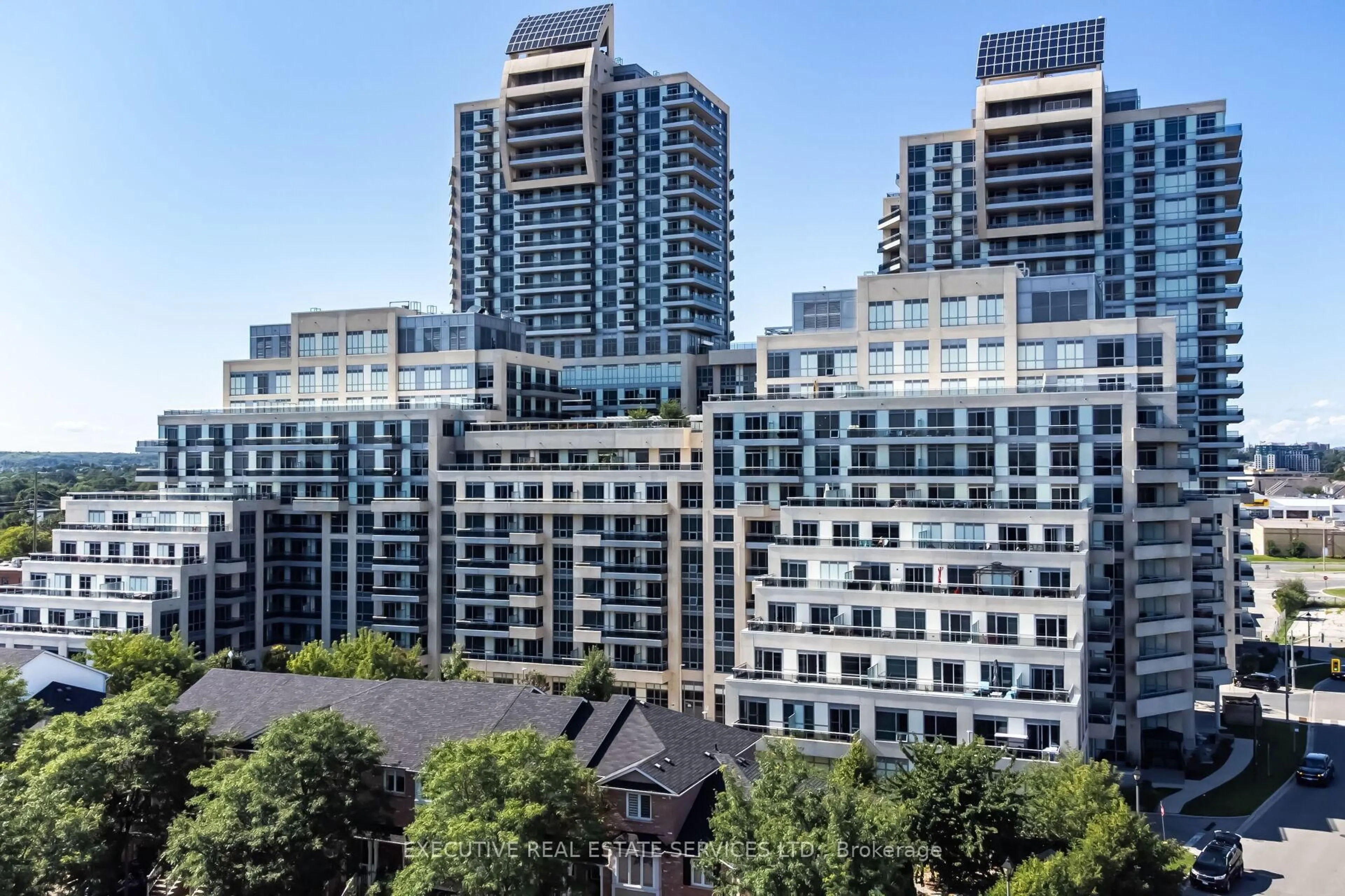 A pic from outside/outdoor area/front of a property/back of a property/a pic from drone, city buildings view from balcony for 9191 Yonge St ##608, Richmond Hill Ontario L4C 1E2