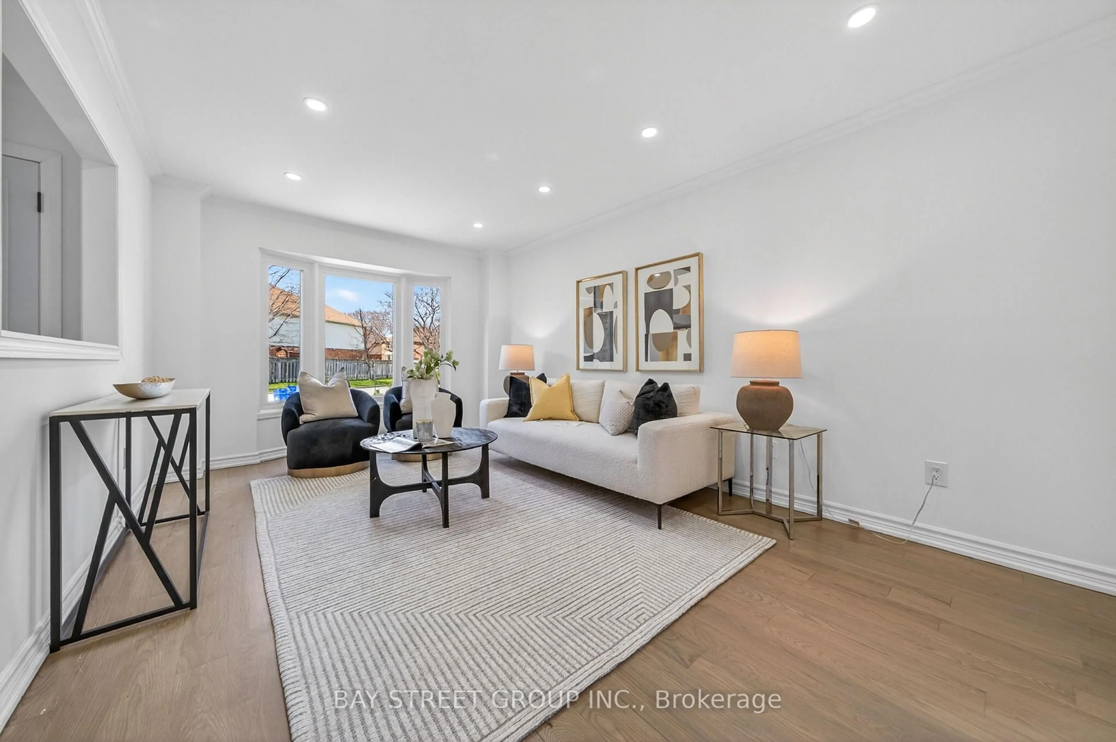 Living room with furniture, unknown for 33 Winborne Dr, Vaughan Ontario L4J 2R8