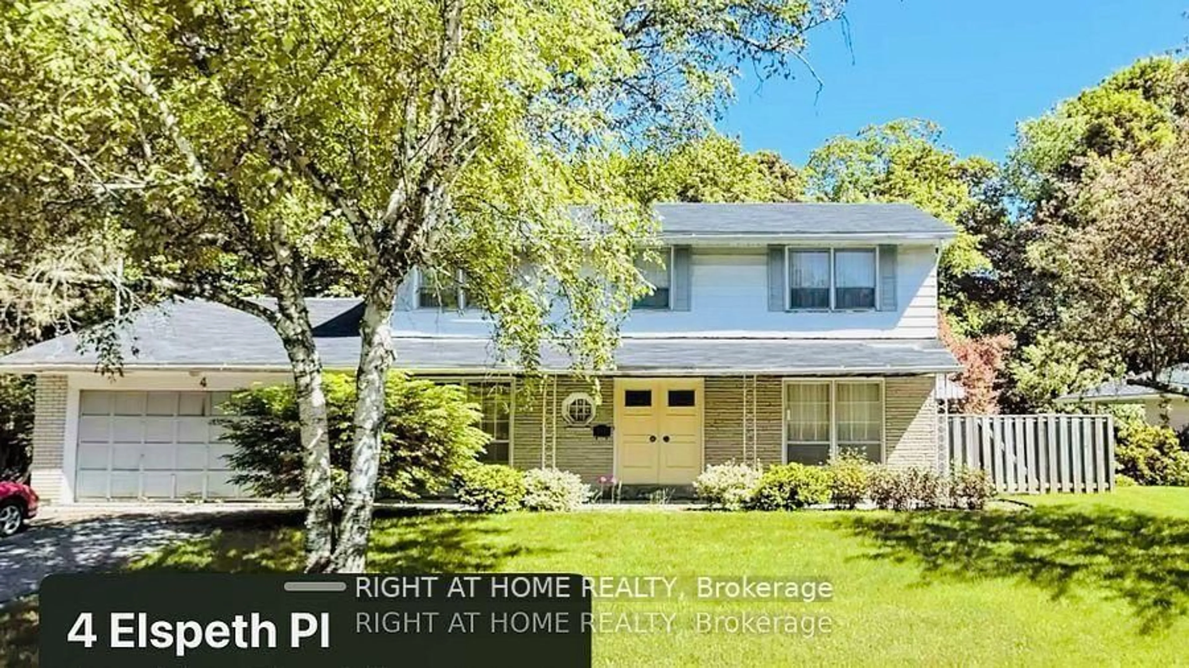 Home with vinyl exterior material, street for 4 Elspeth Pl, Markham Ontario L3T 1C4