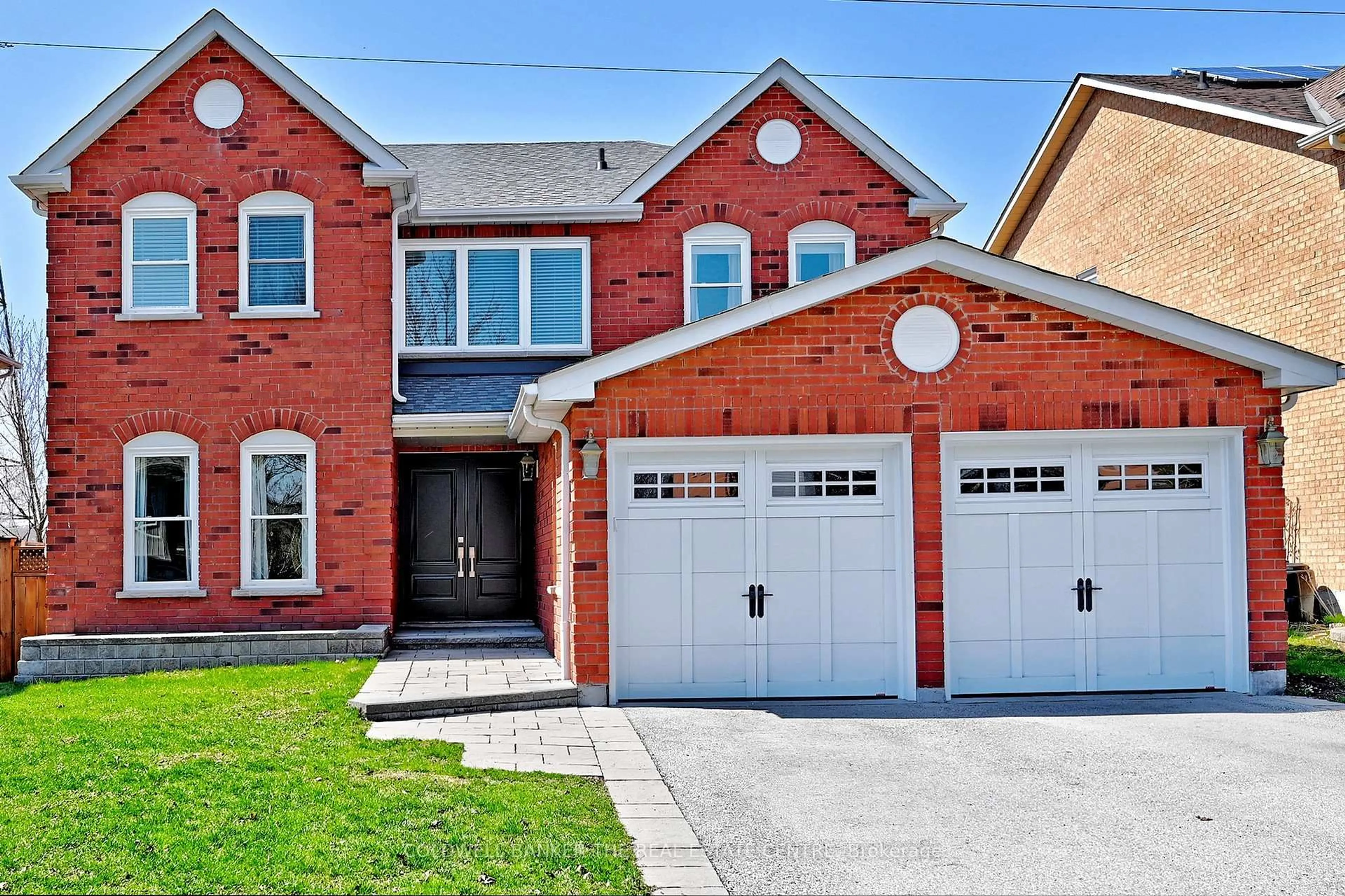 Home with brick exterior material, street for 194 Chambers Cres, Newmarket Ontario L3X 1T1