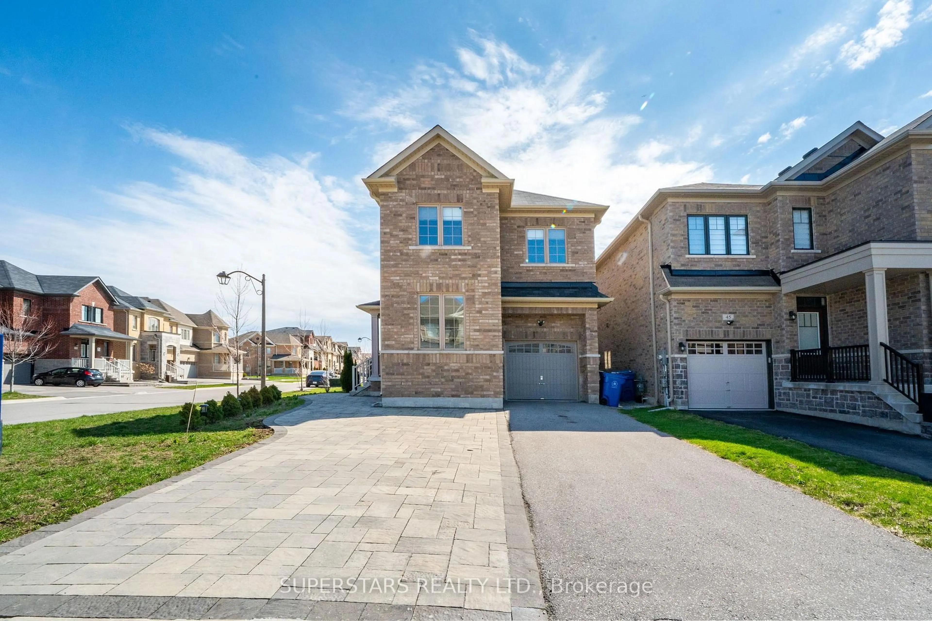Home with brick exterior material, street for 49 Birkett Way, Whitchurch-Stouffville Ontario L4A 4P7
