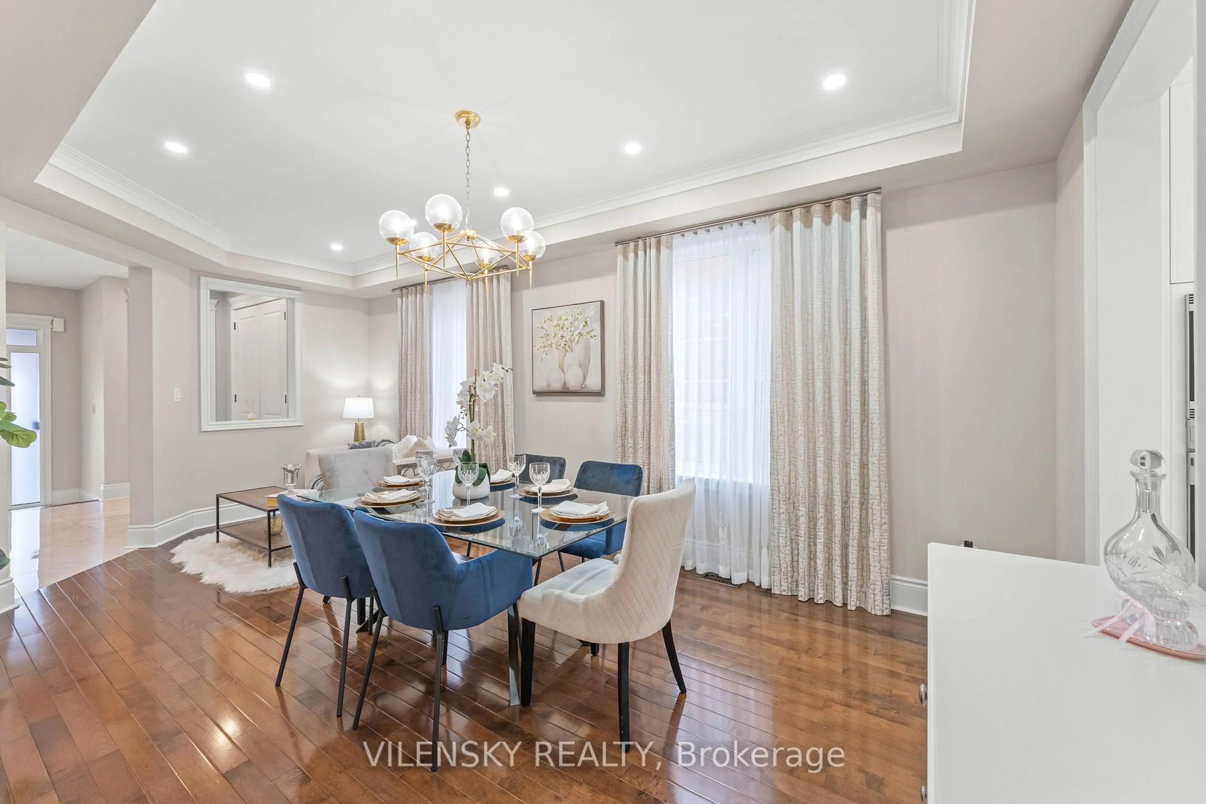 Dining room, wood/laminate floor for 235 Israel Zilber Dr, Vaughan Ontario L6A 0L5