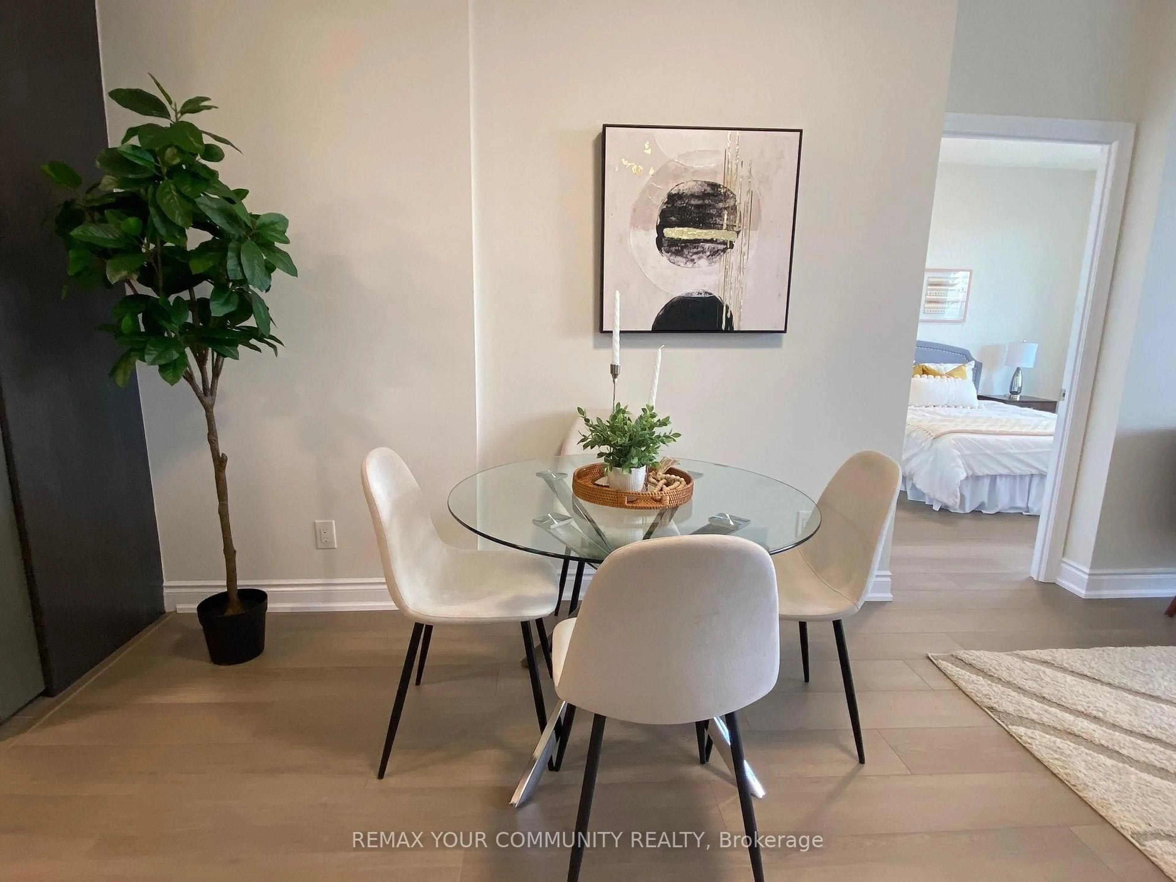 Unknown for 325 South Park Rd #517, Markham Ontario L3T 0B8